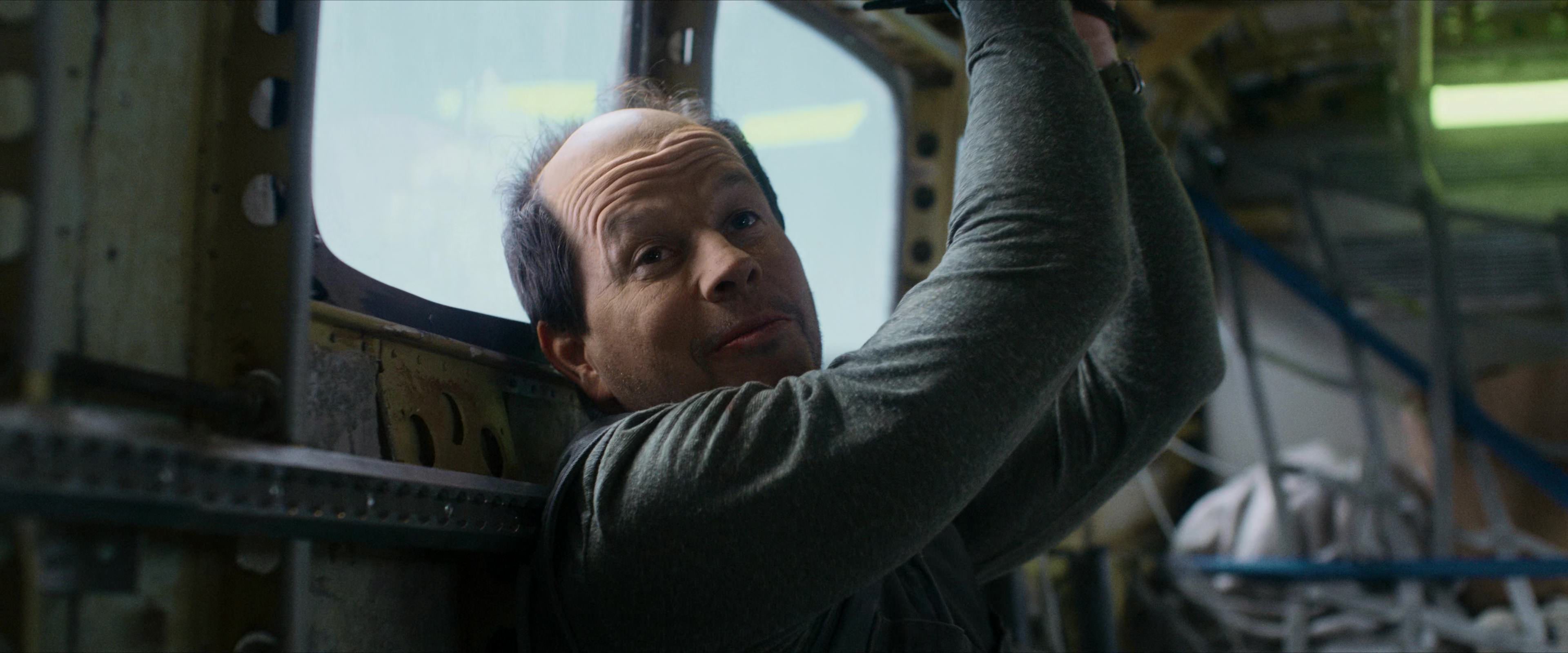 Flight Risk (2025) [4K] screencap 4854