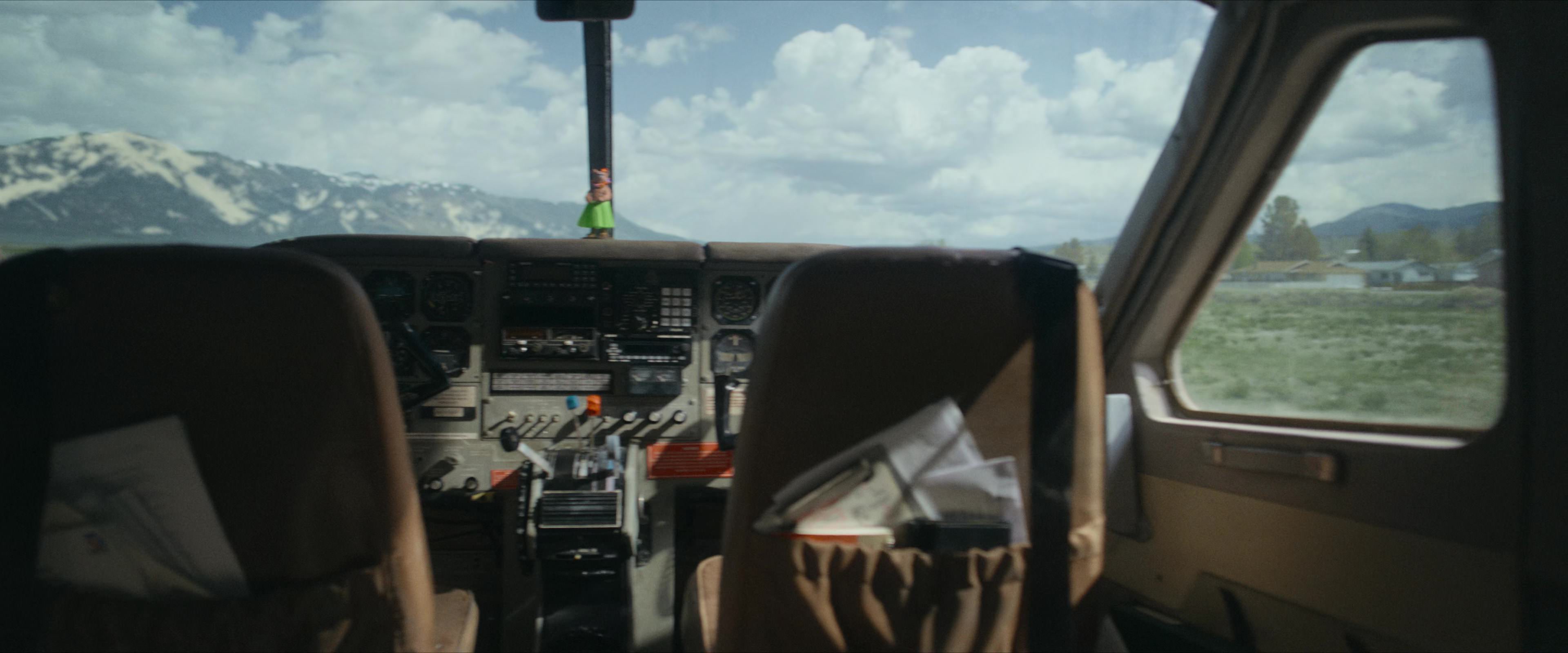 Flight Risk (2025) [4K] screencap 495