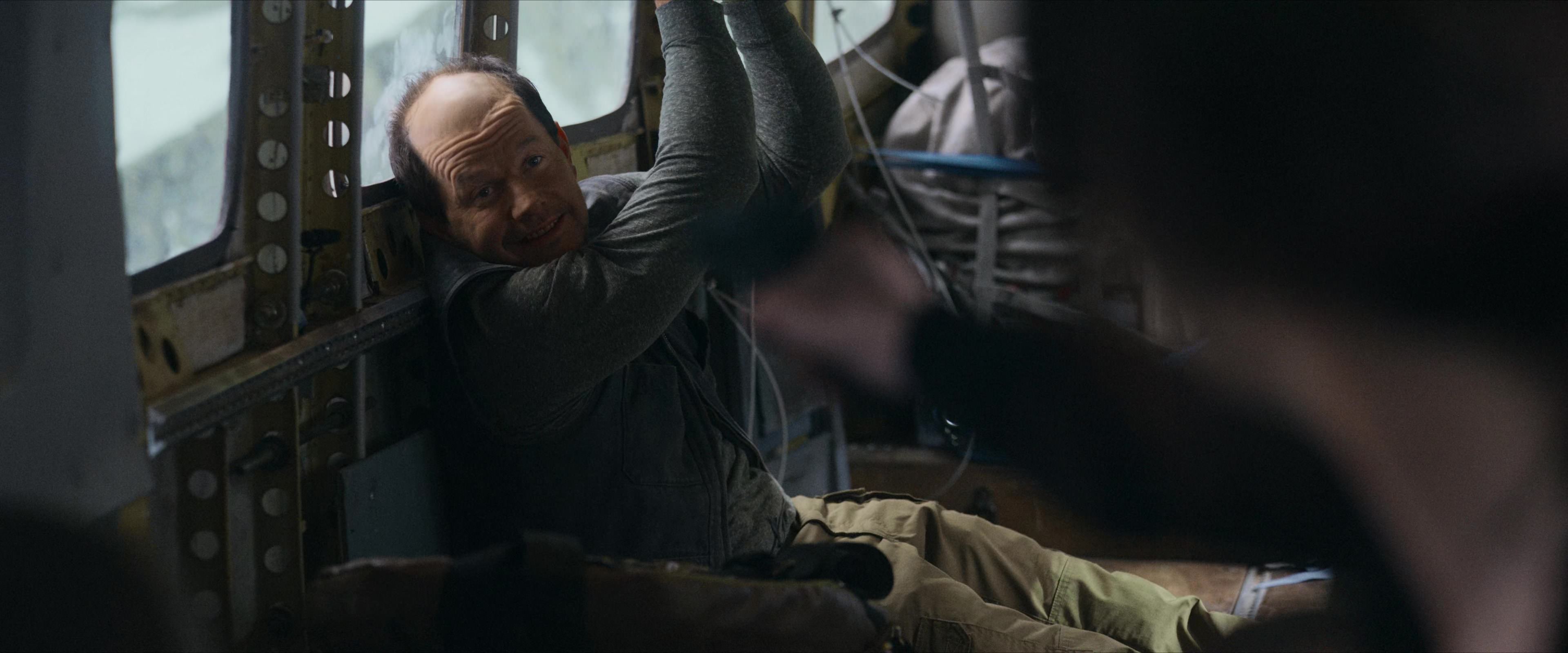 Flight Risk (2025) [4K] screencap 4956