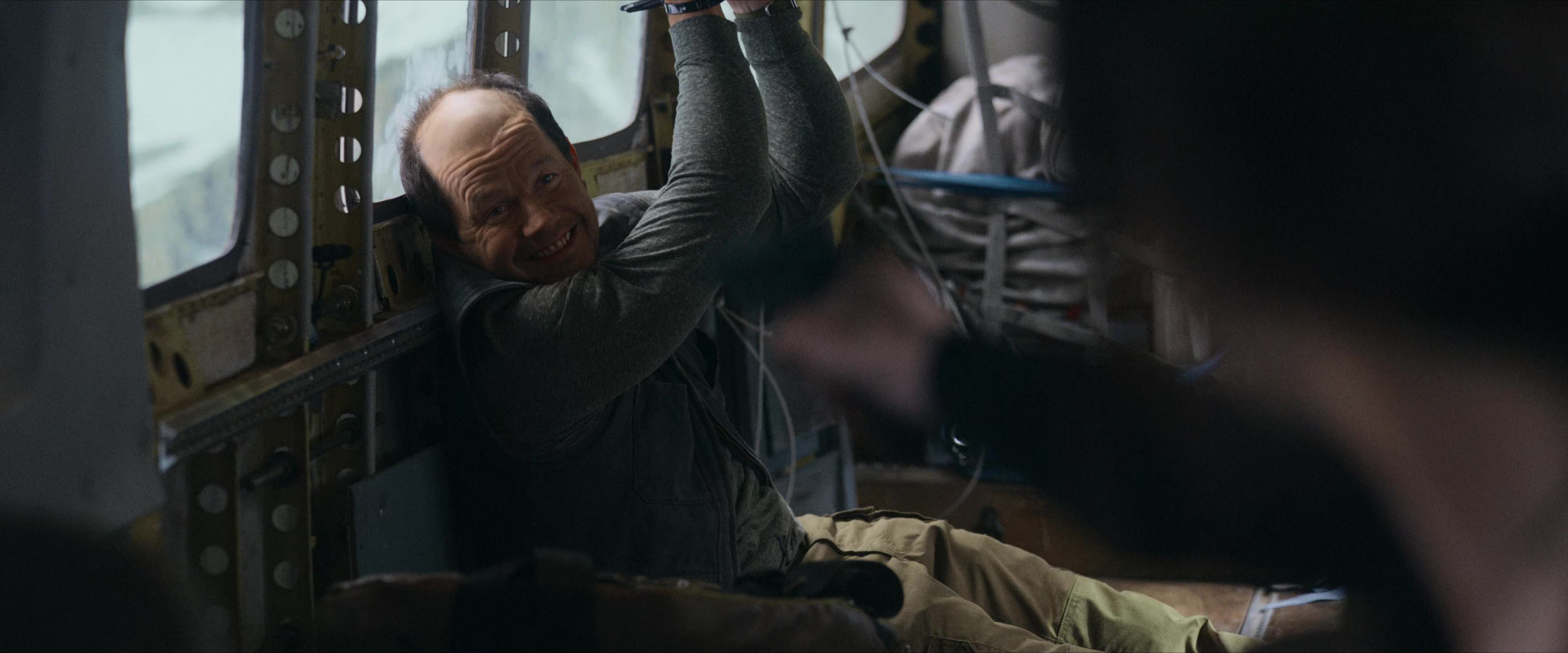 Flight Risk (2025) [4K] HD screenshot 4958