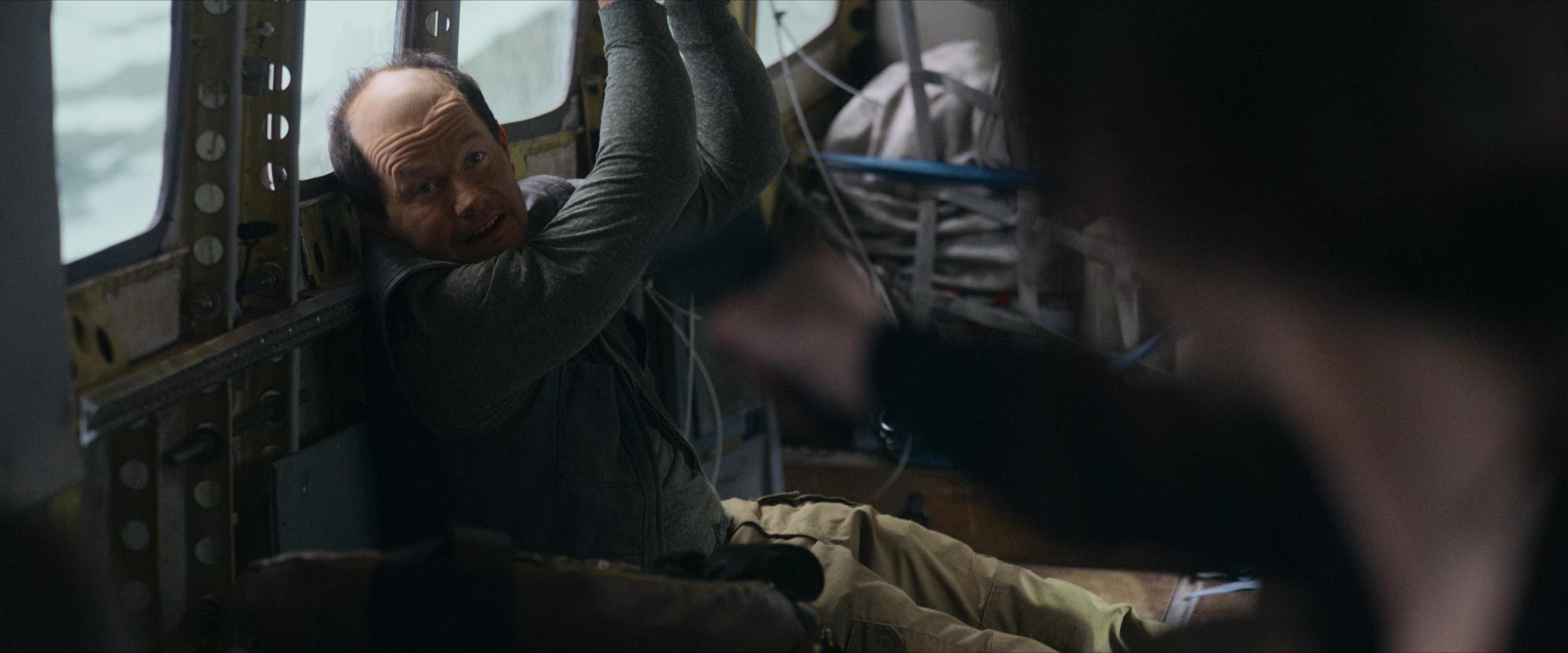 Flight Risk (2025) [4K] HD screenshot 4964