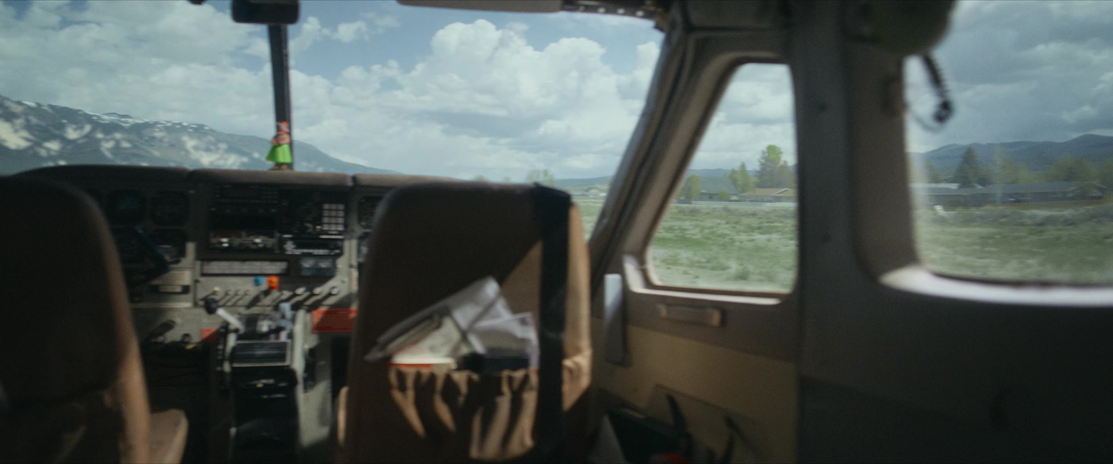 Flight Risk (2025) [4K] HD screenshot 497