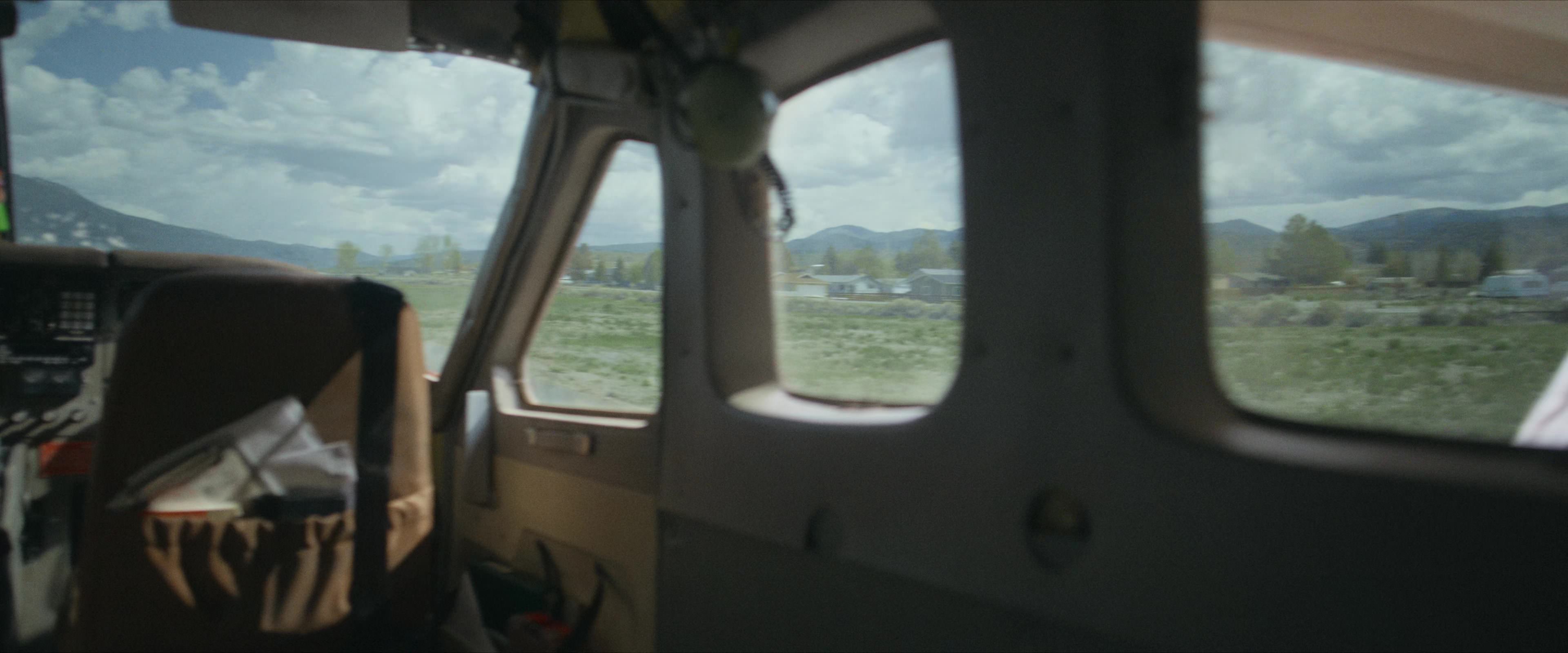 Flight Risk (2025) [4K] HD screenshot 500