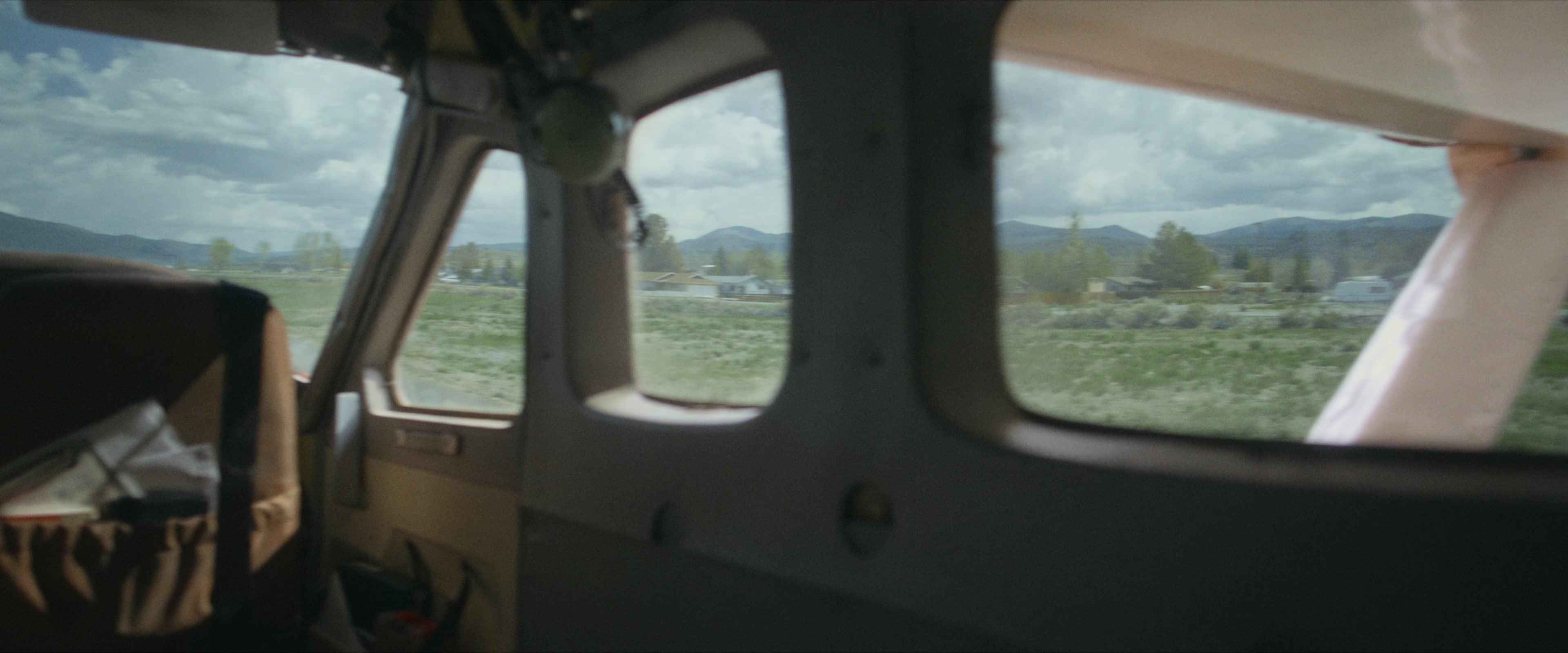 Flight Risk (2025) [4K] screencap 501
