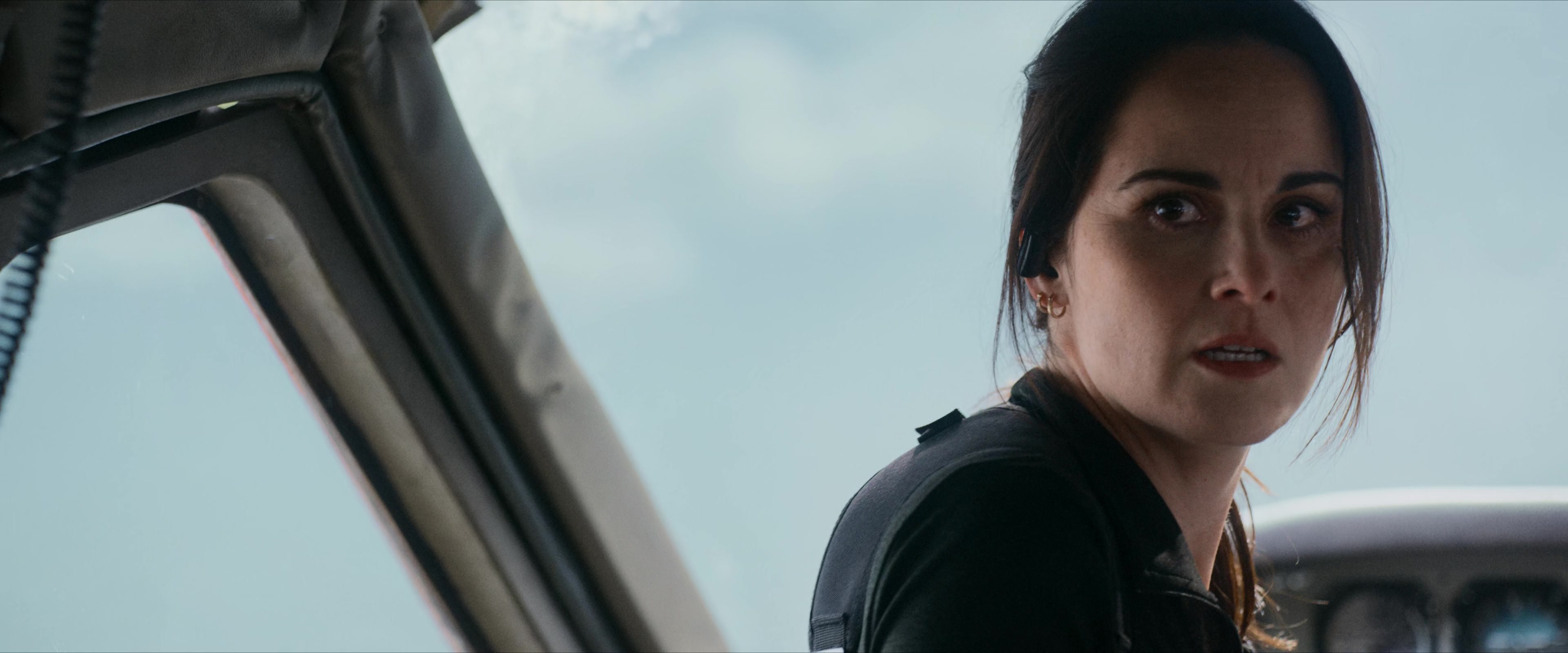 Flight Risk (2025) [4K] HD screenshot 5060