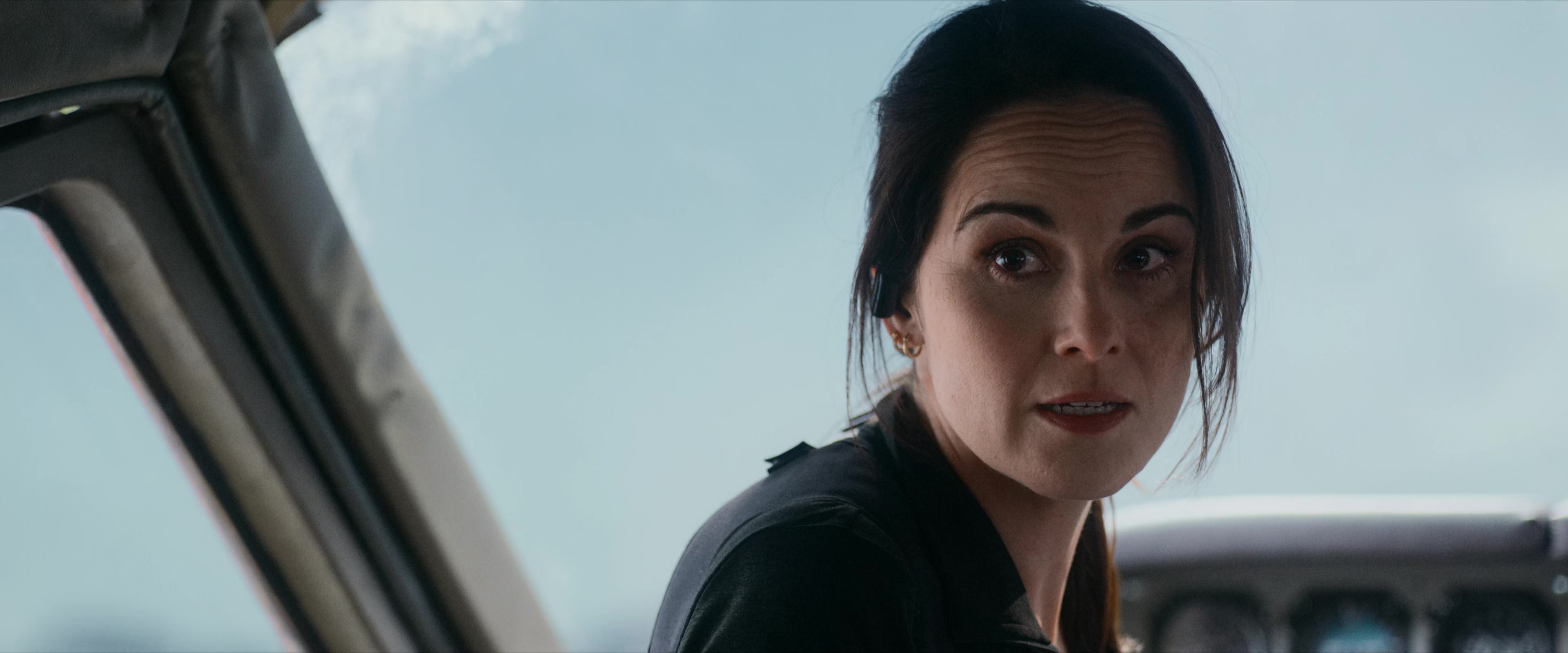 Flight Risk (2025) [4K] HD screenshot 5081