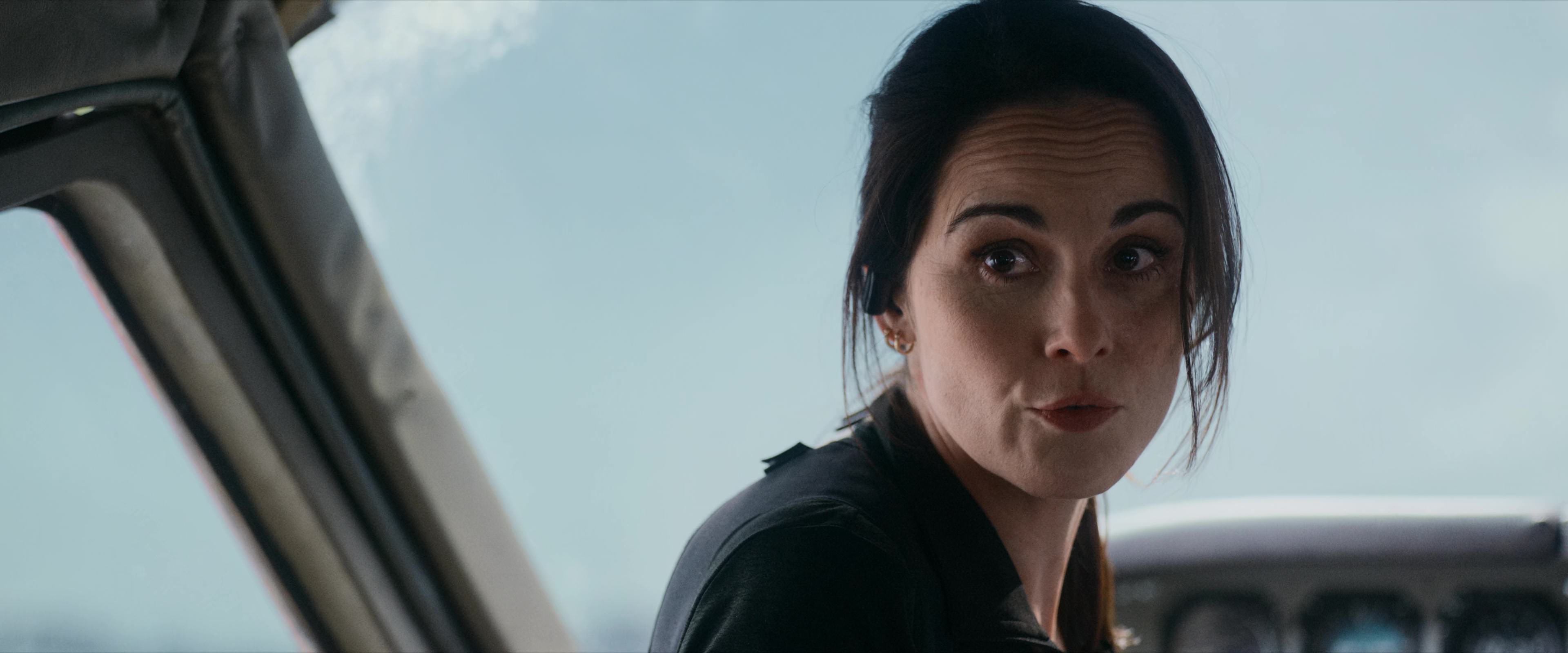 Flight Risk (2025) [4K] HD screenshot 5087