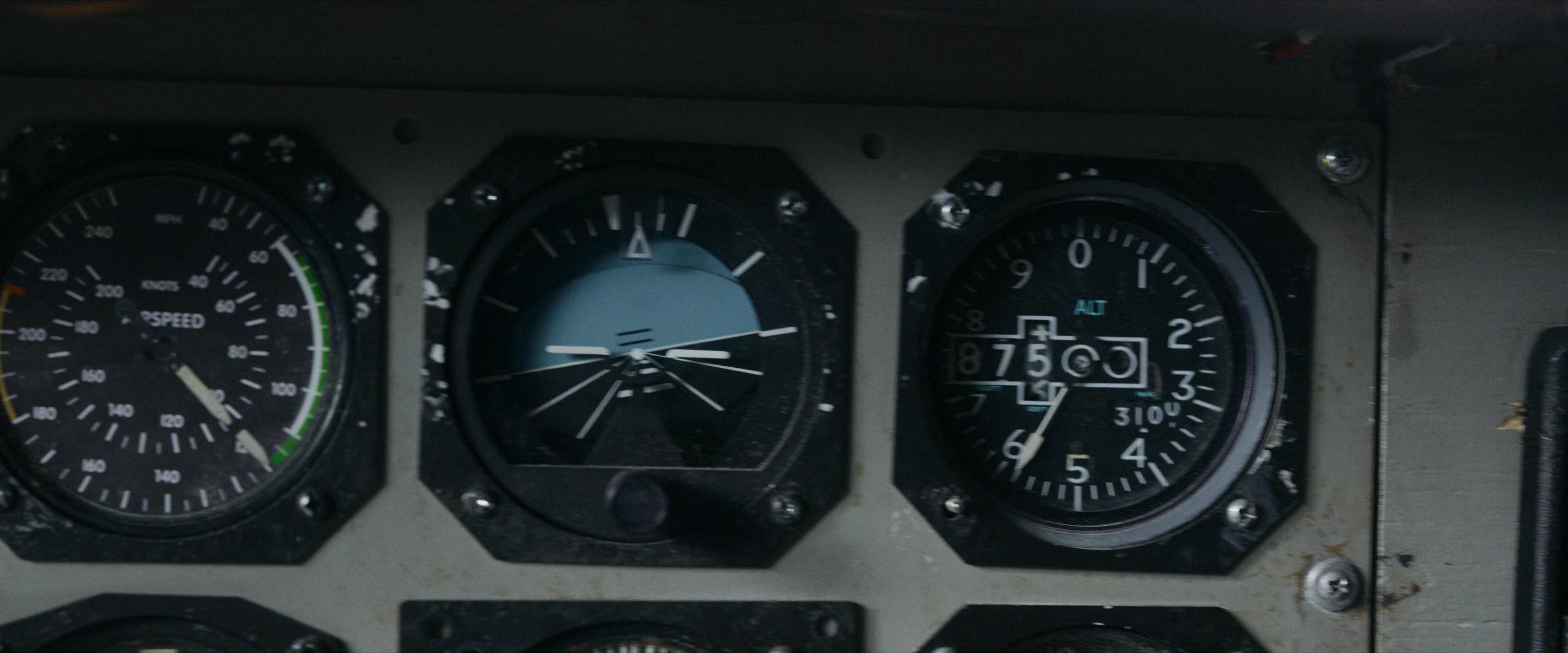 Flight Risk (2025) [4K] screencap 5271
