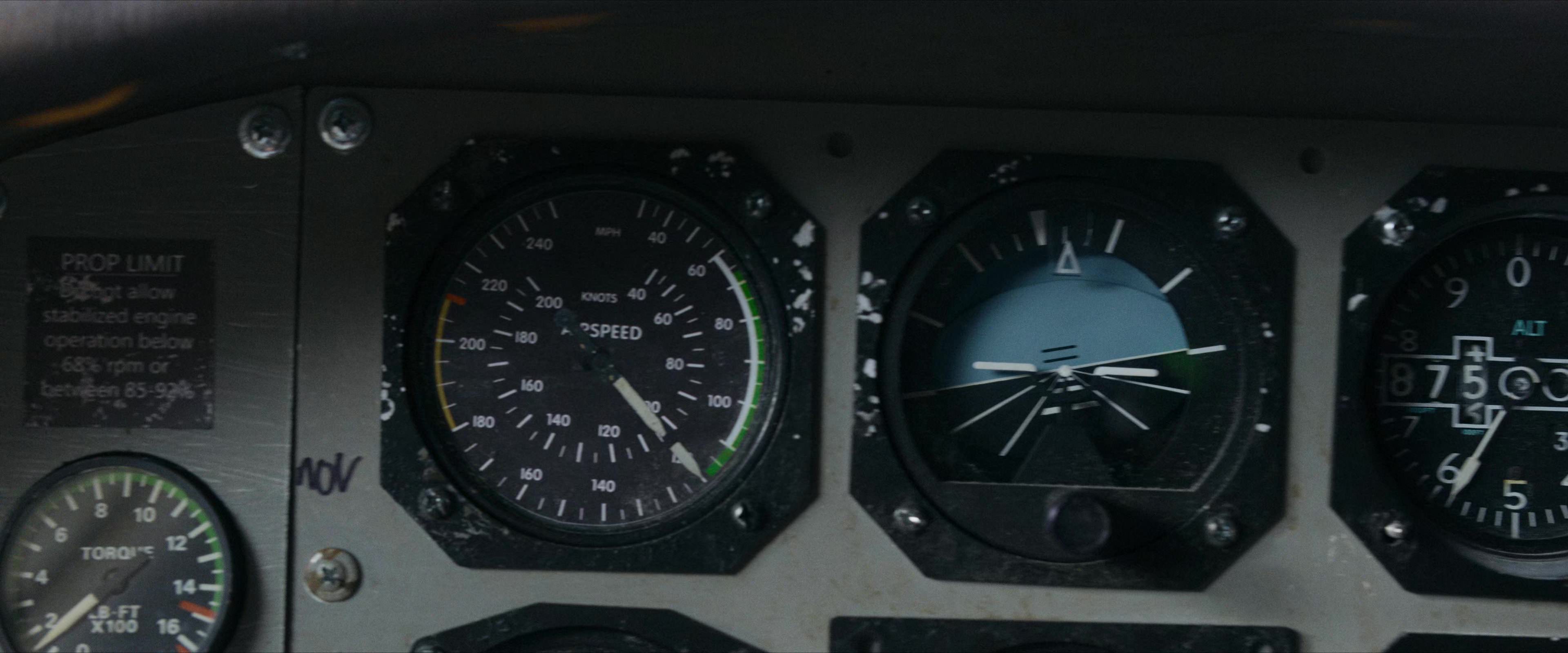 Flight Risk (2025) [4K] screencap 5274