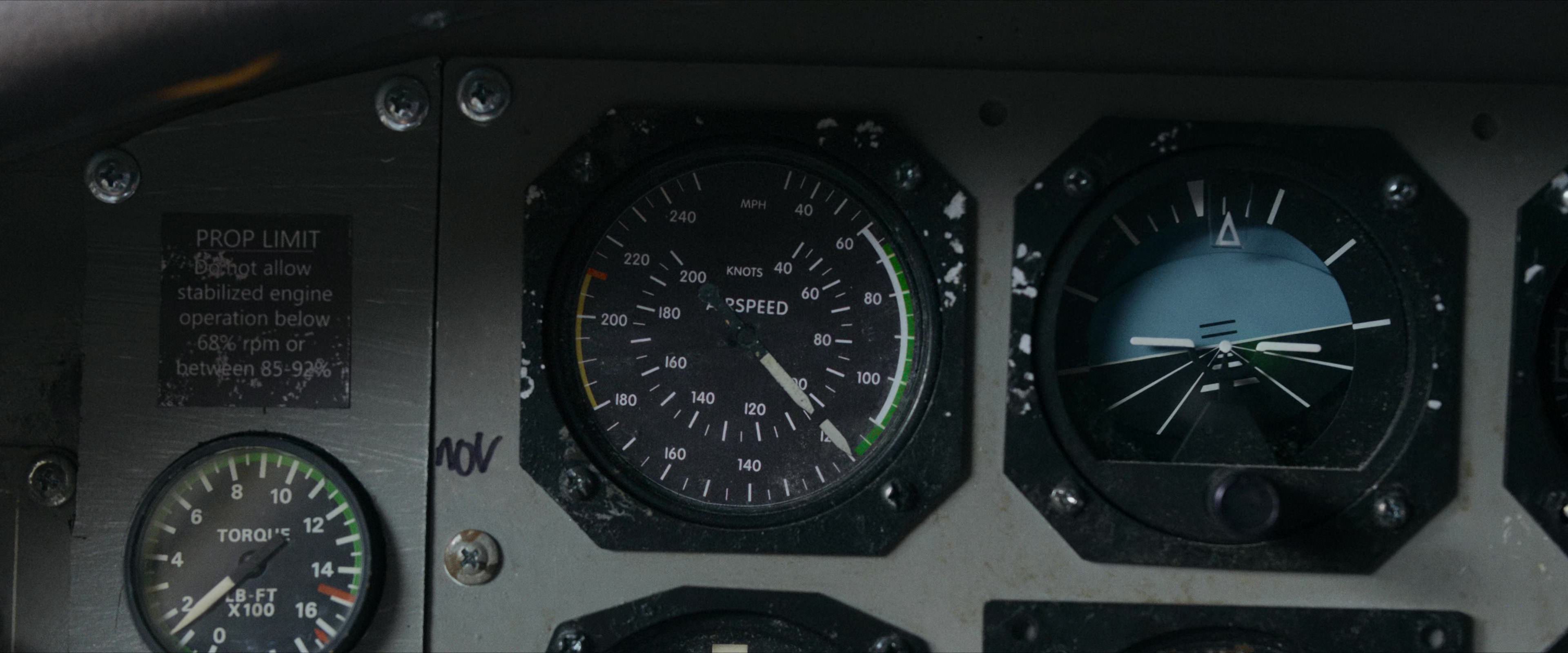 Flight Risk (2025) [4K] screencap 5277