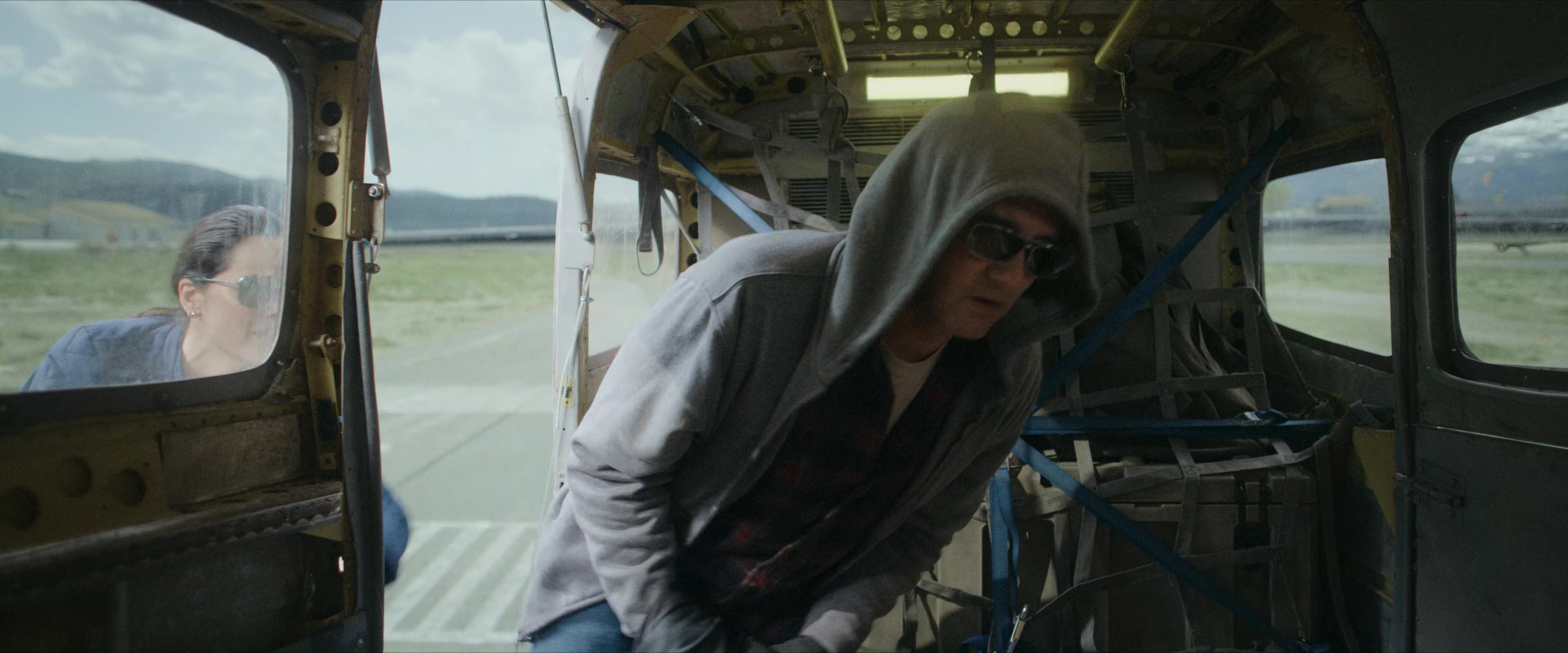 Flight Risk (2025) [4K] screencap 531