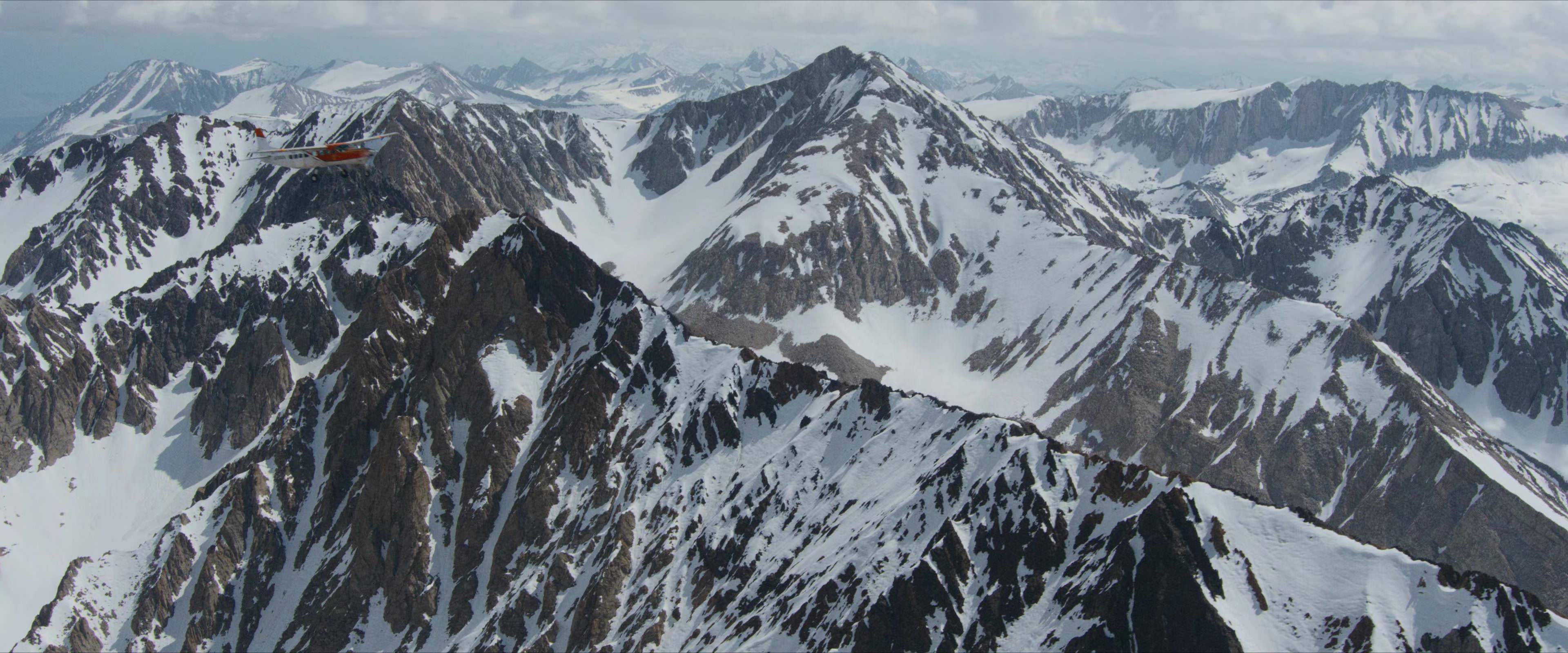 Flight Risk (2025) [4K] screencap 5346