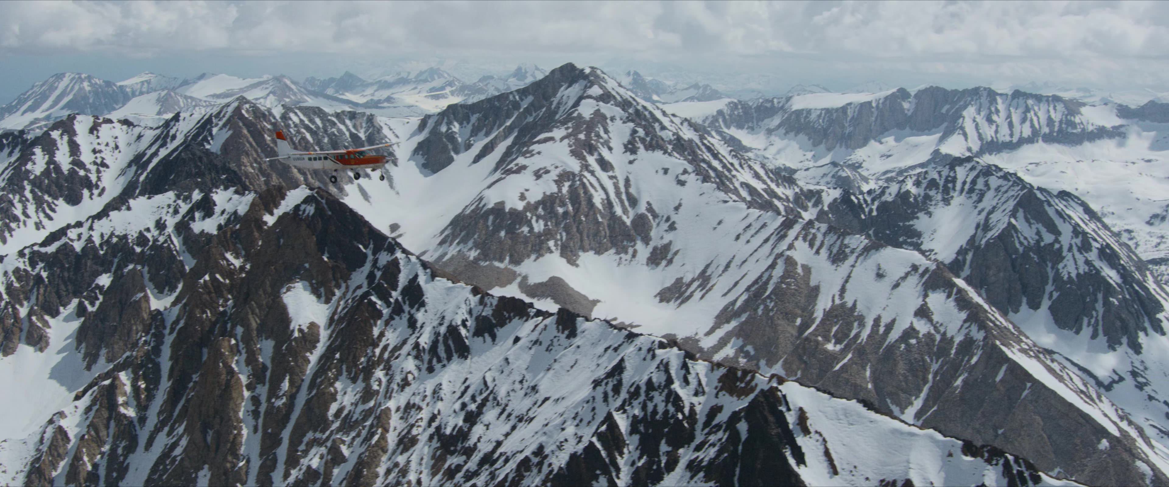 Flight Risk (2025) [4K] screencap 5349