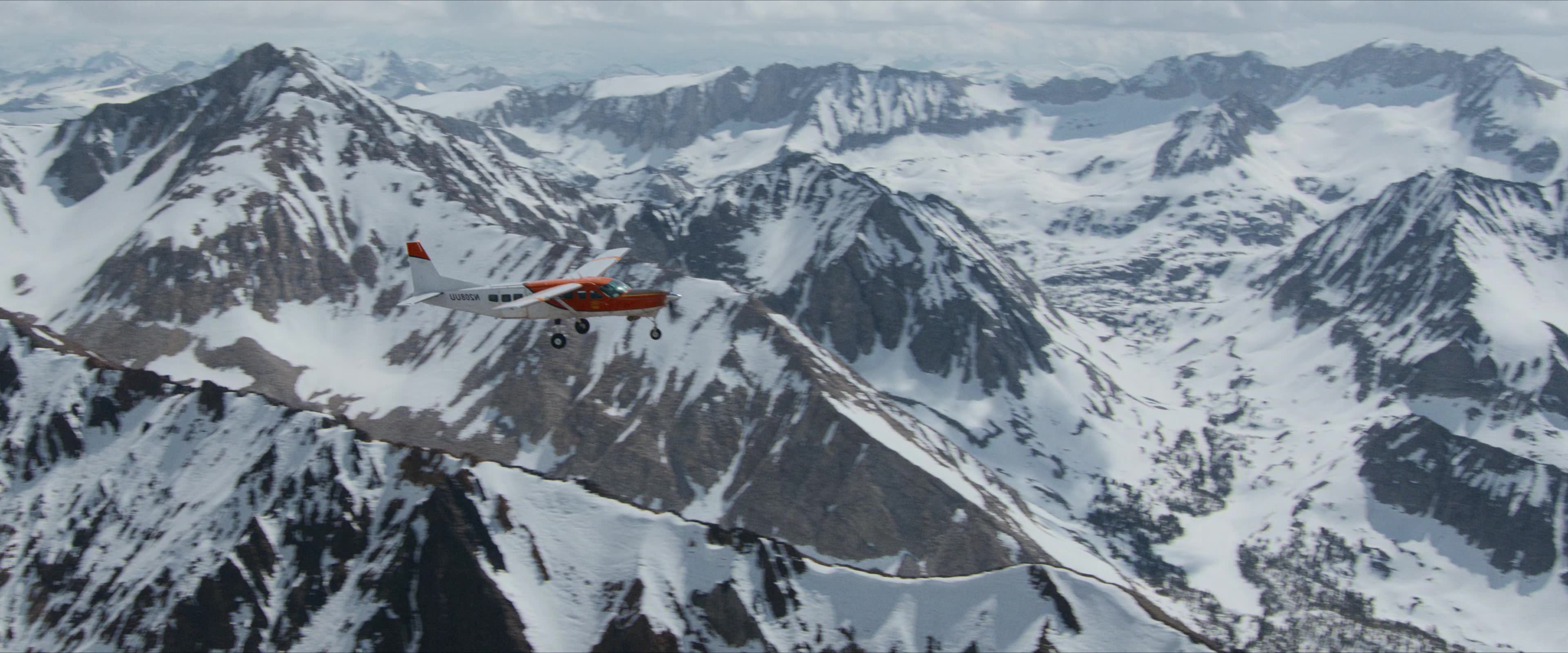 Flight Risk (2025) [4K] HD screenshot 5354