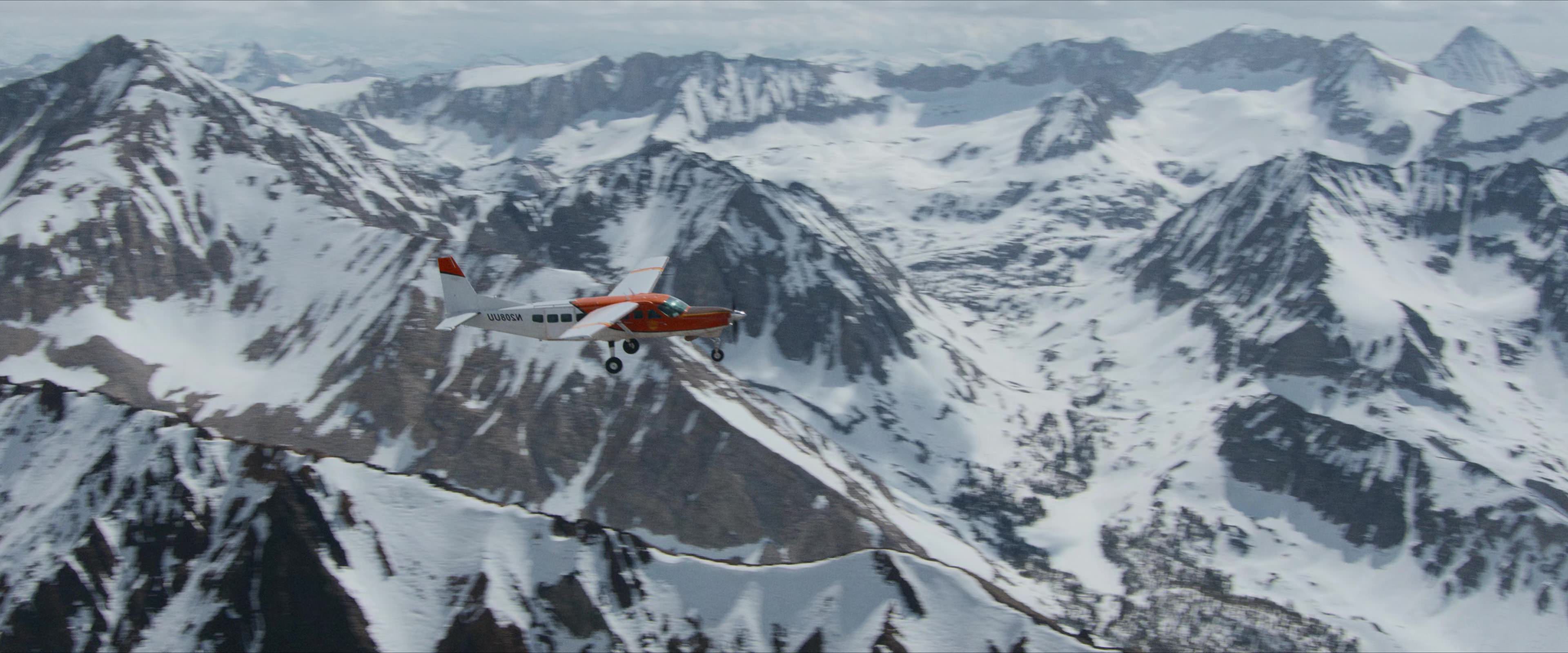 Flight Risk (2025) [4K] screencap 5355