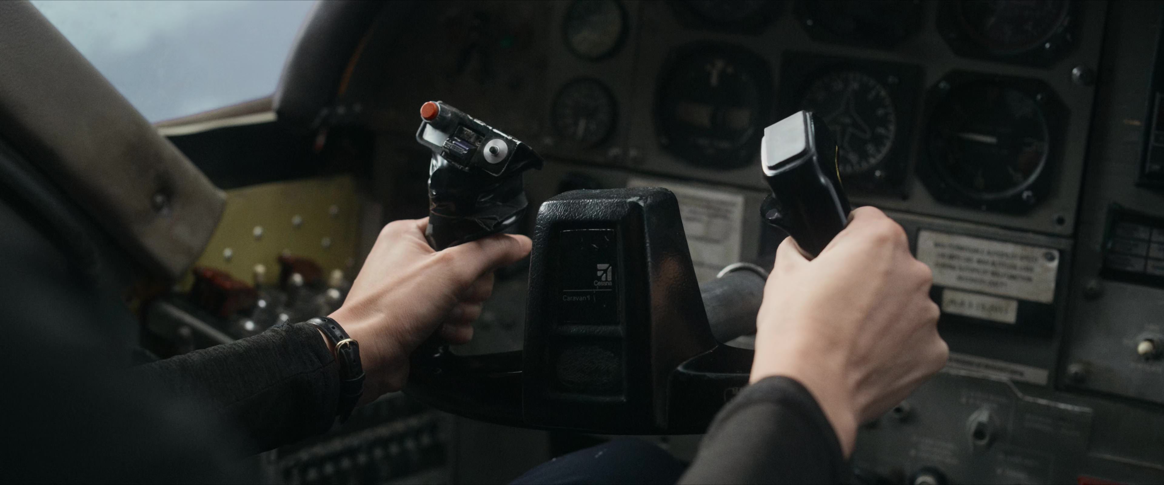Flight Risk (2025) [4K] HD screenshot 5360