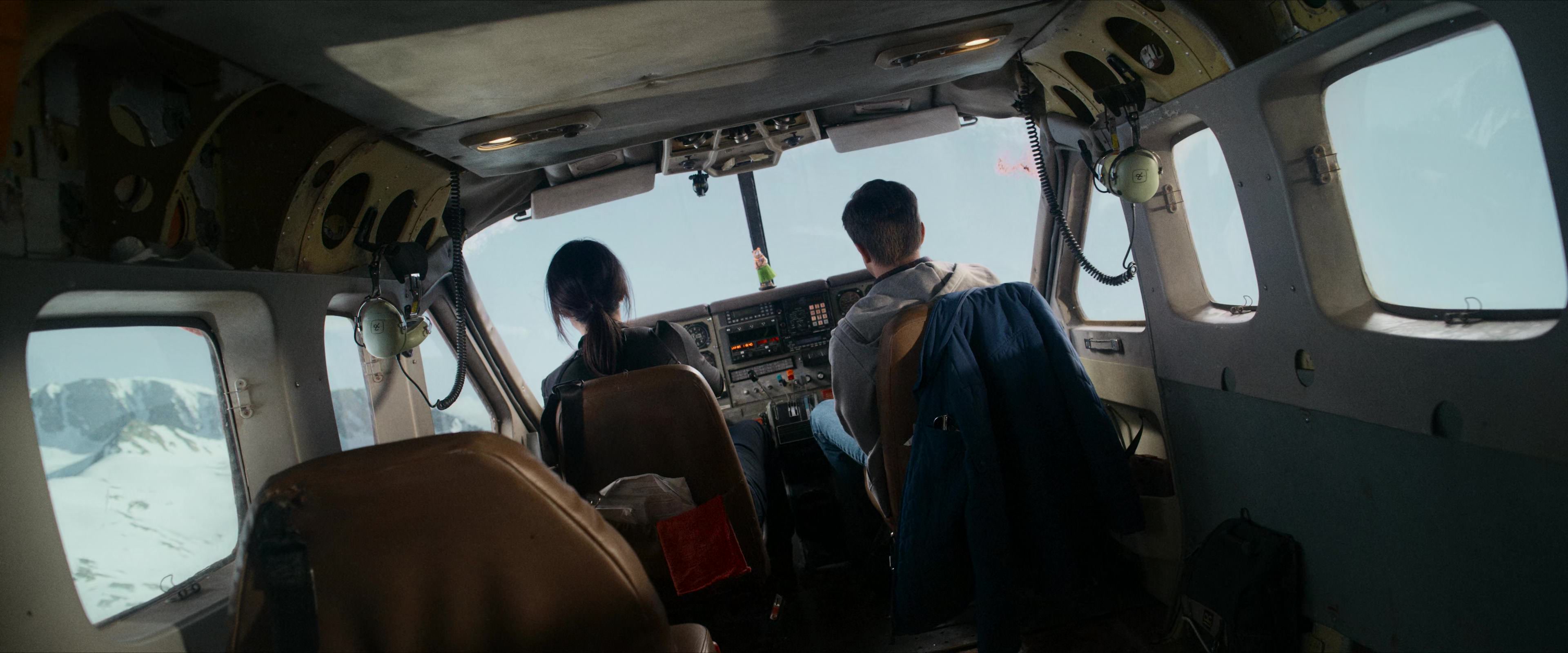 Flight Risk (2025) [4K] screencap 5385
