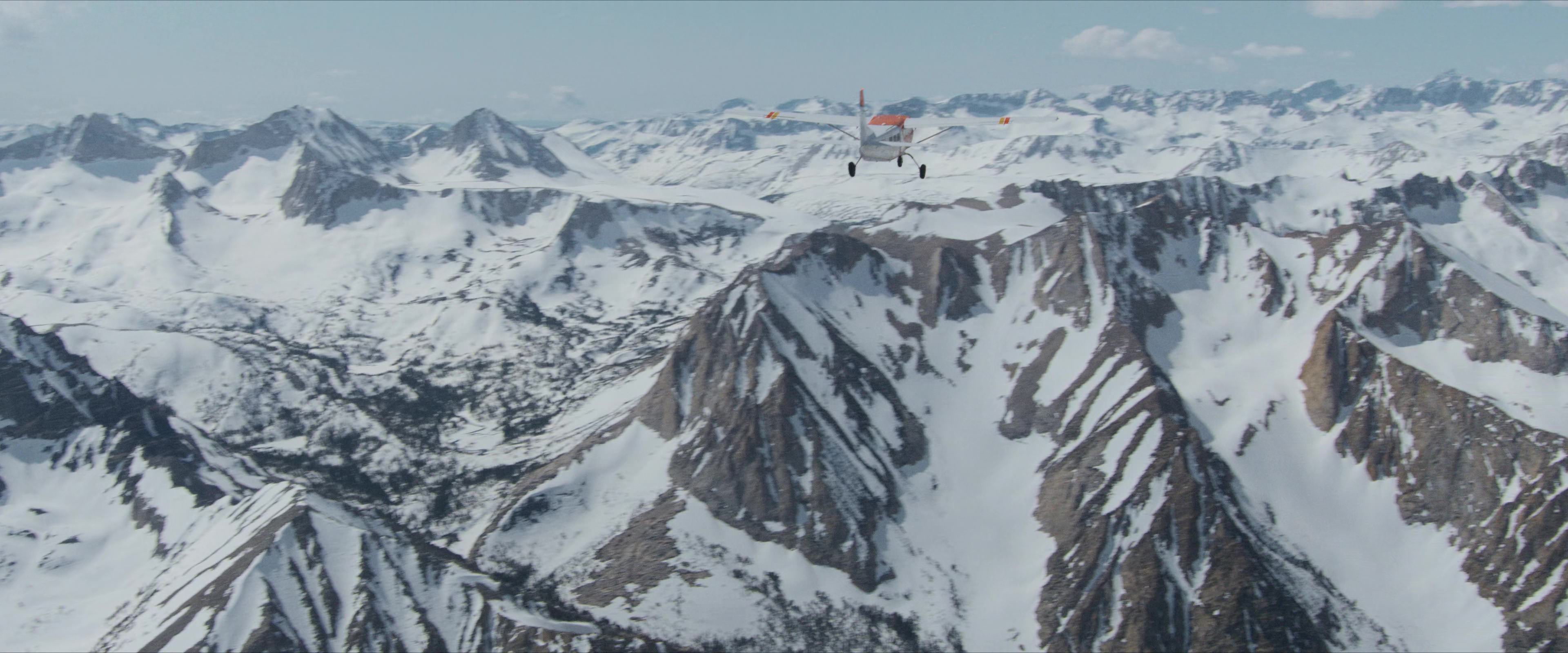 Flight Risk (2025) [4K] screencap 5421