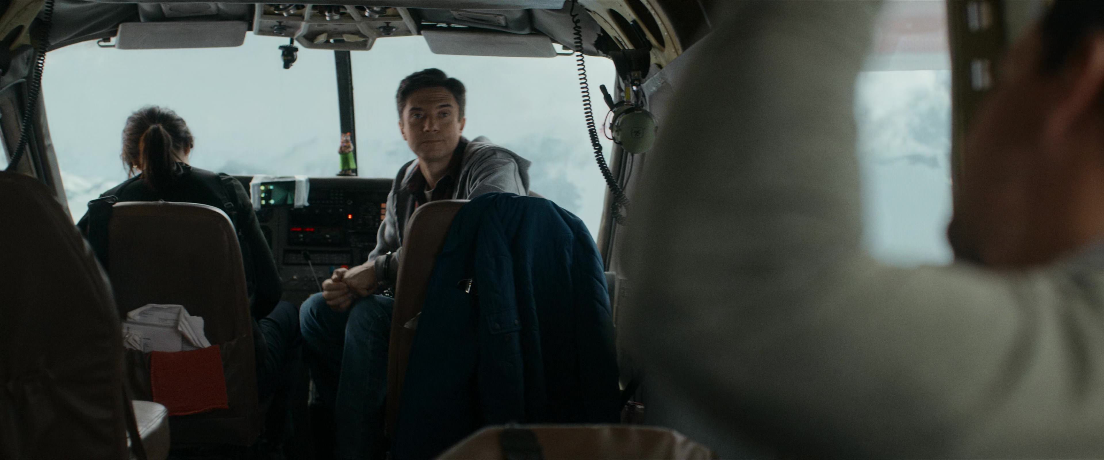 Flight Risk (2025) [4K] HD screenshot 5717