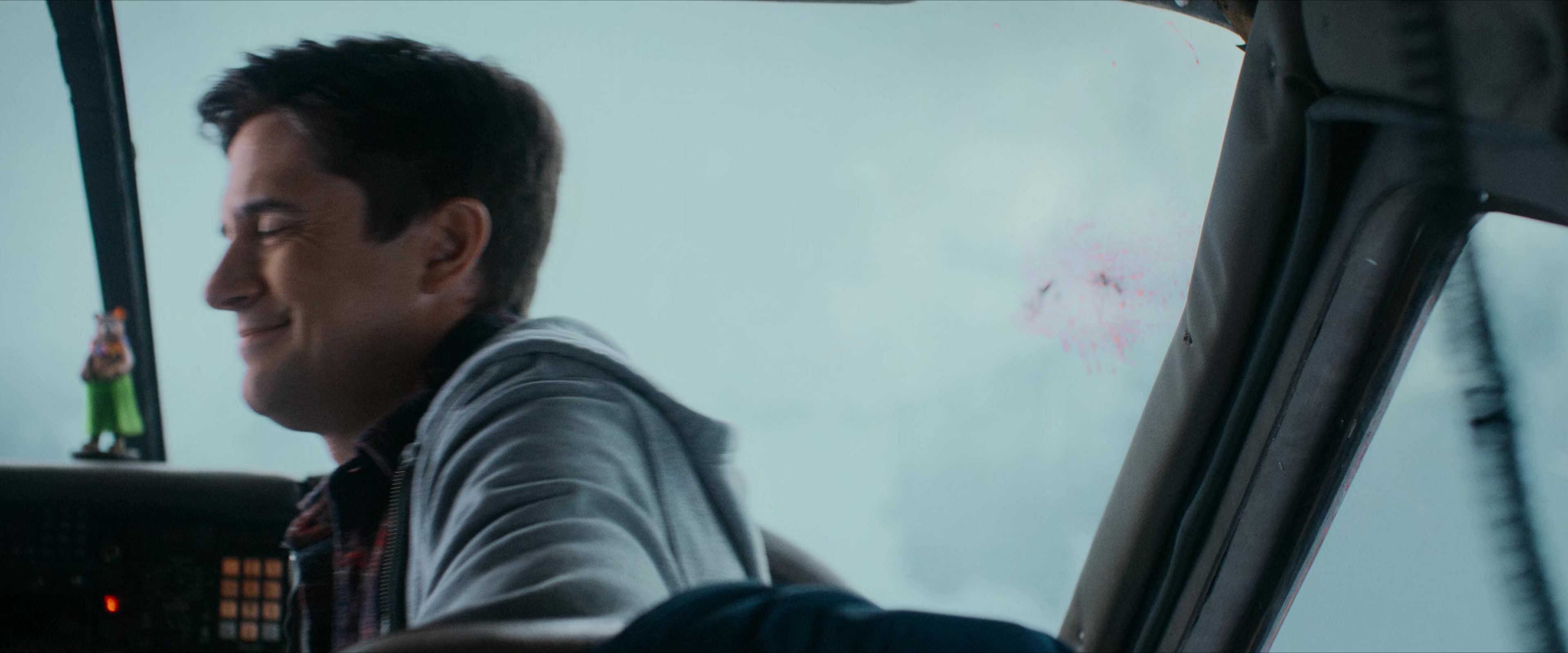 Flight Risk (2025) [4K] screencap 5742