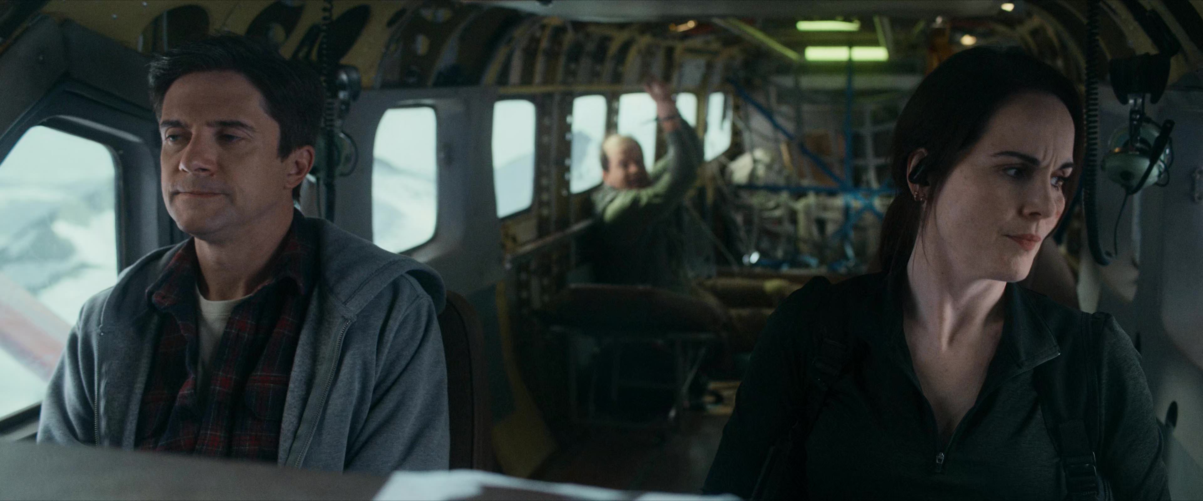 Flight Risk (2025) [4K] HD screenshot 5747