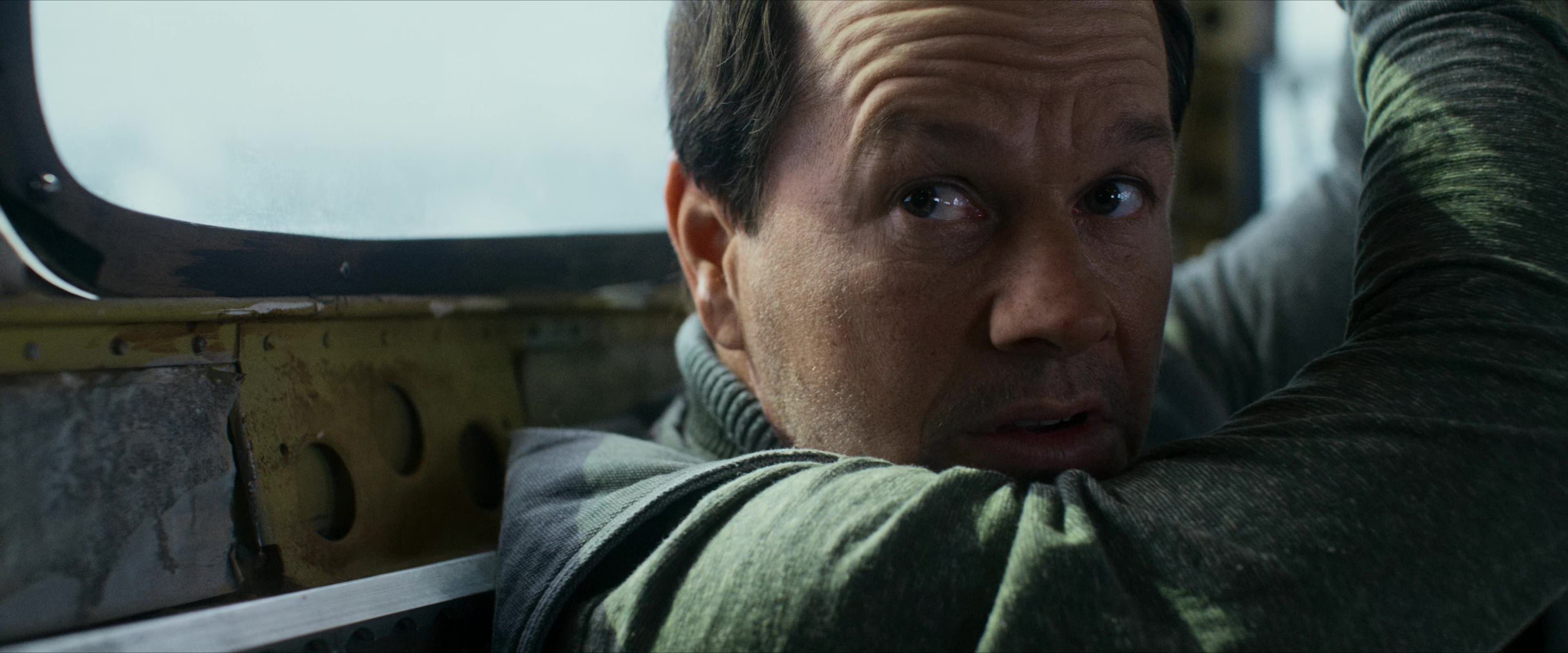 Flight Risk (2025) [4K] HD screenshot 5843