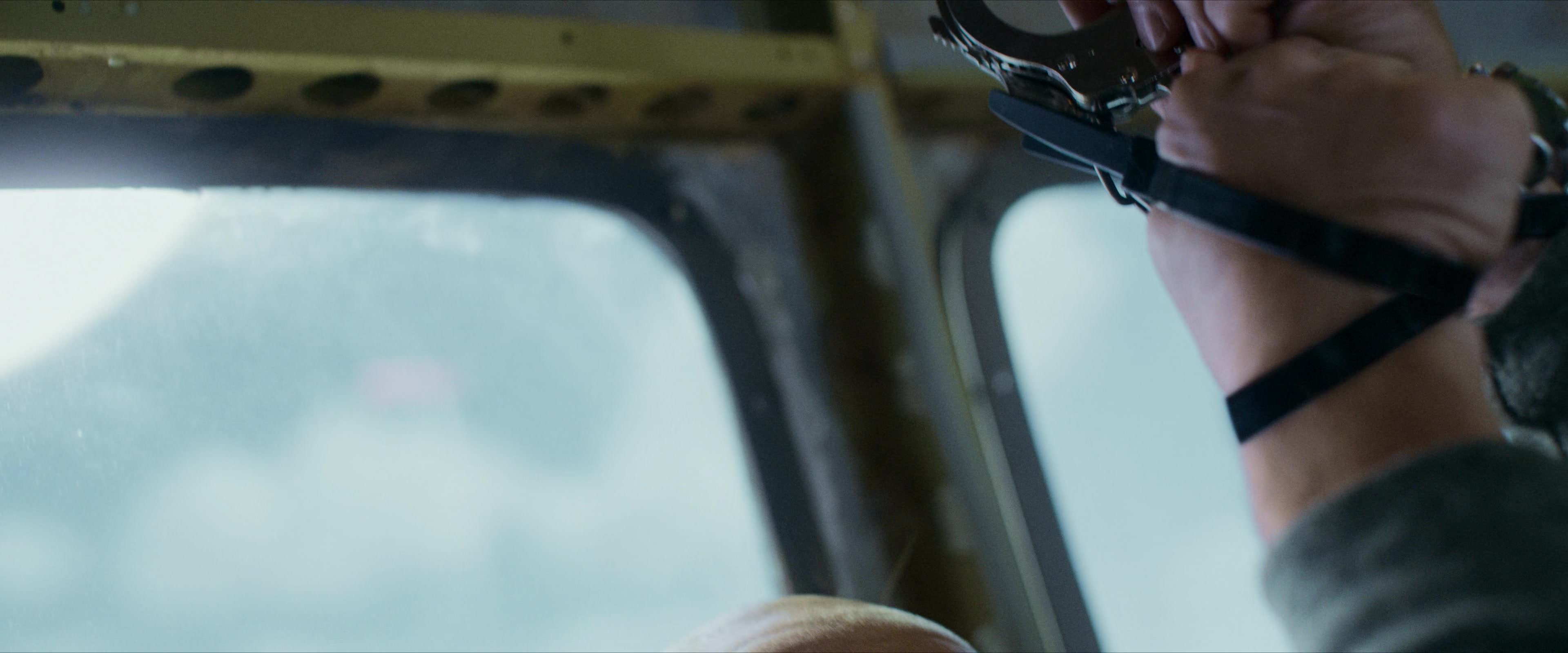 Flight Risk (2025) [4K] screencap 5952