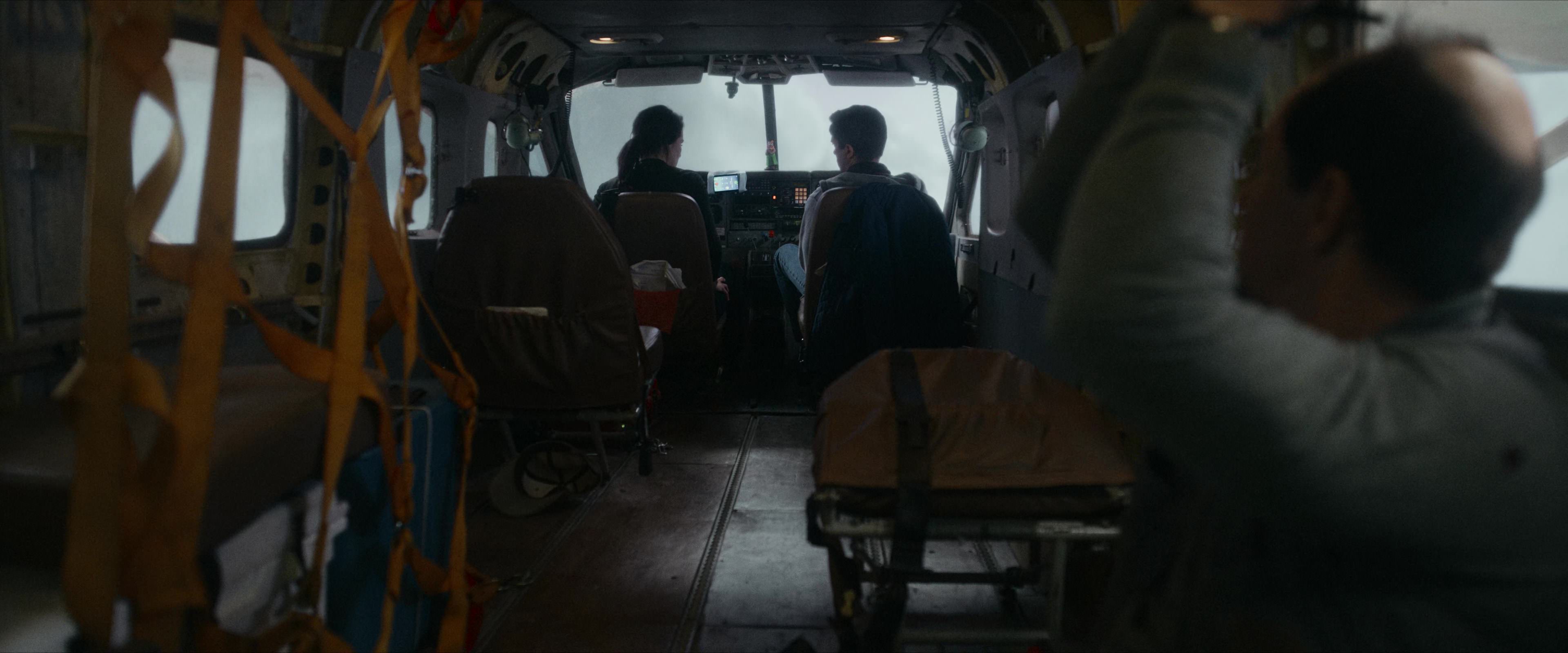 Flight Risk (2025) [4K] screencap 6003