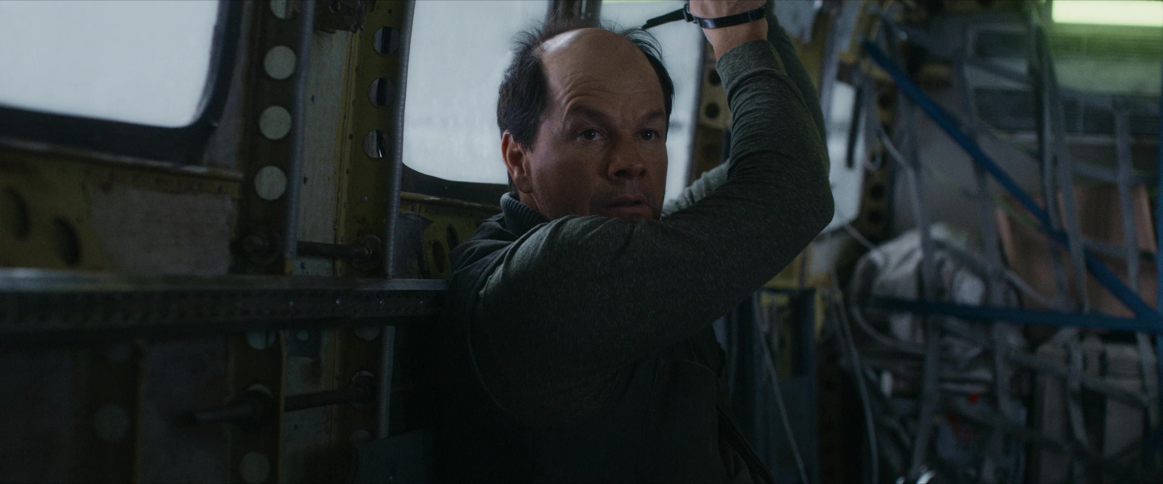 Flight Risk (2025) [4K] screencap 6078
