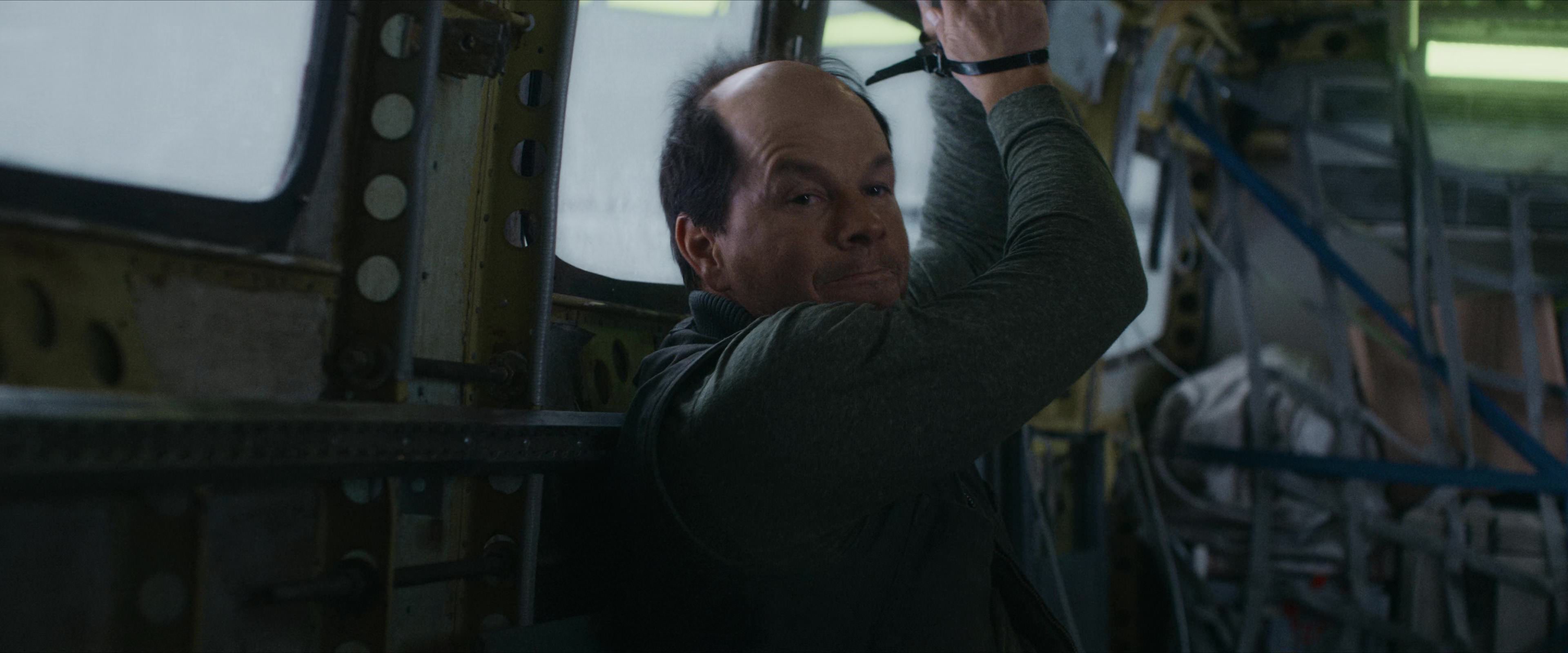 Flight Risk (2025) [4K] screencap 6084