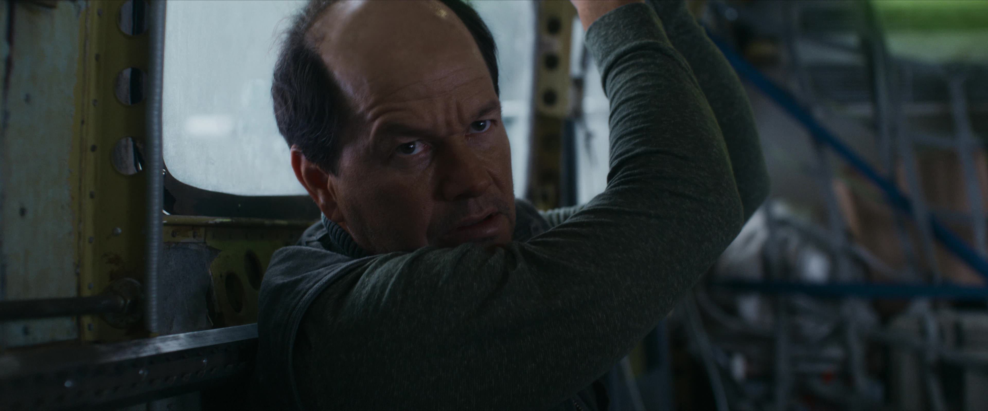 Flight Risk (2025) [4K] screencap 6141