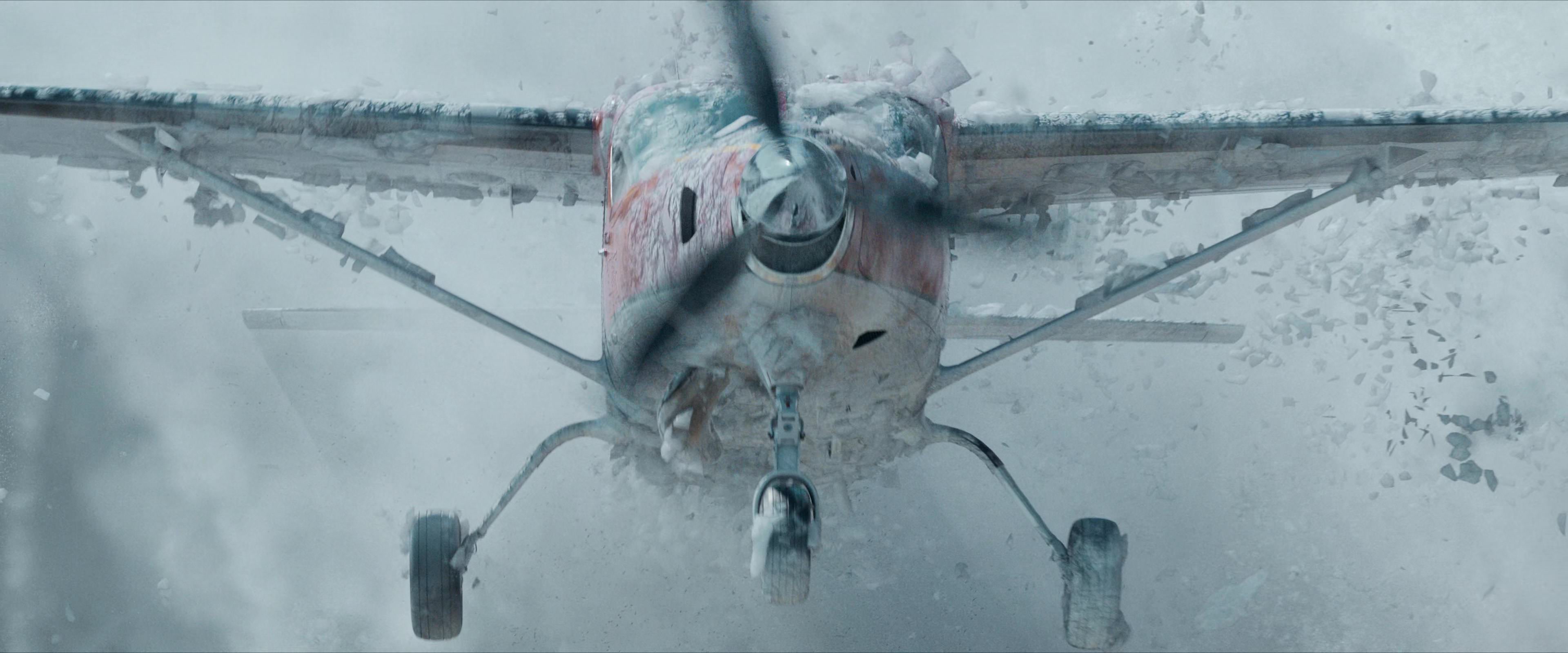 Flight Risk (2025) [4K] screencap 6330