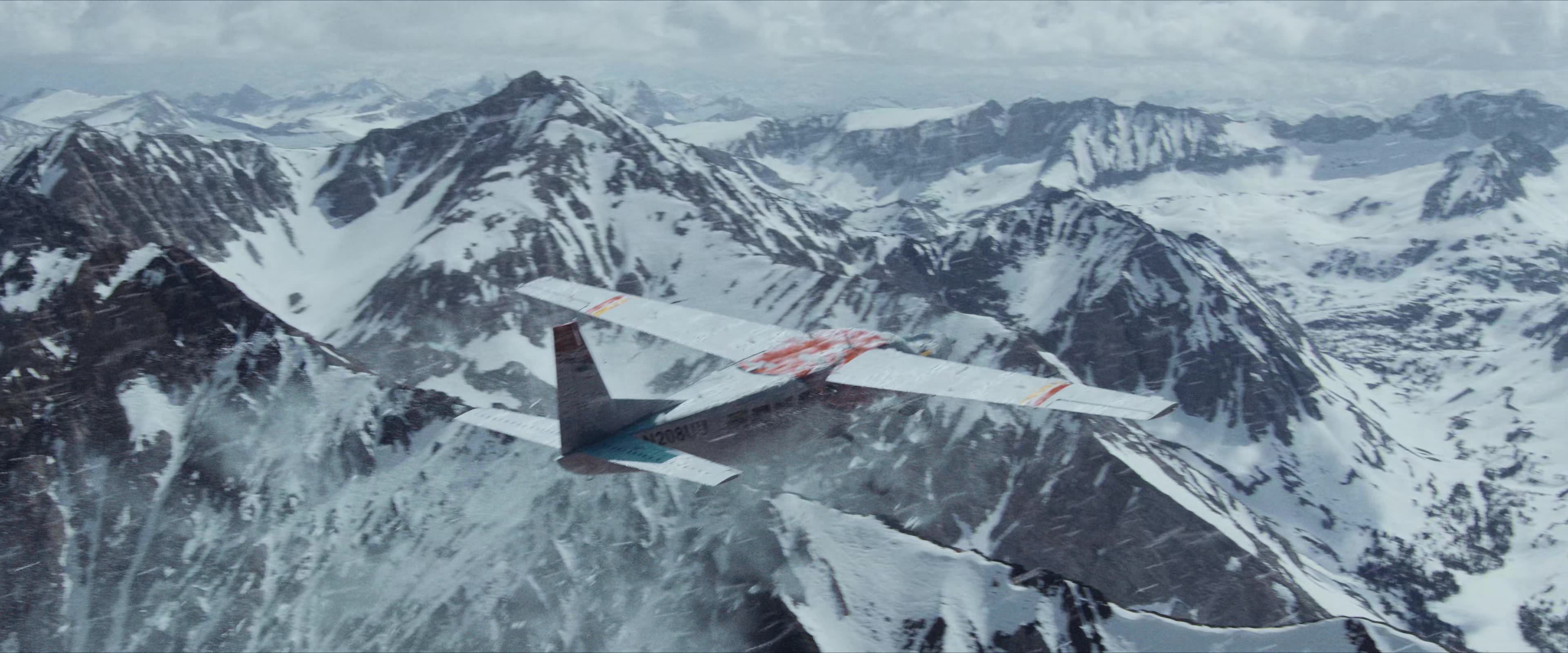 Flight Risk (2025) [4K] screencap 6339