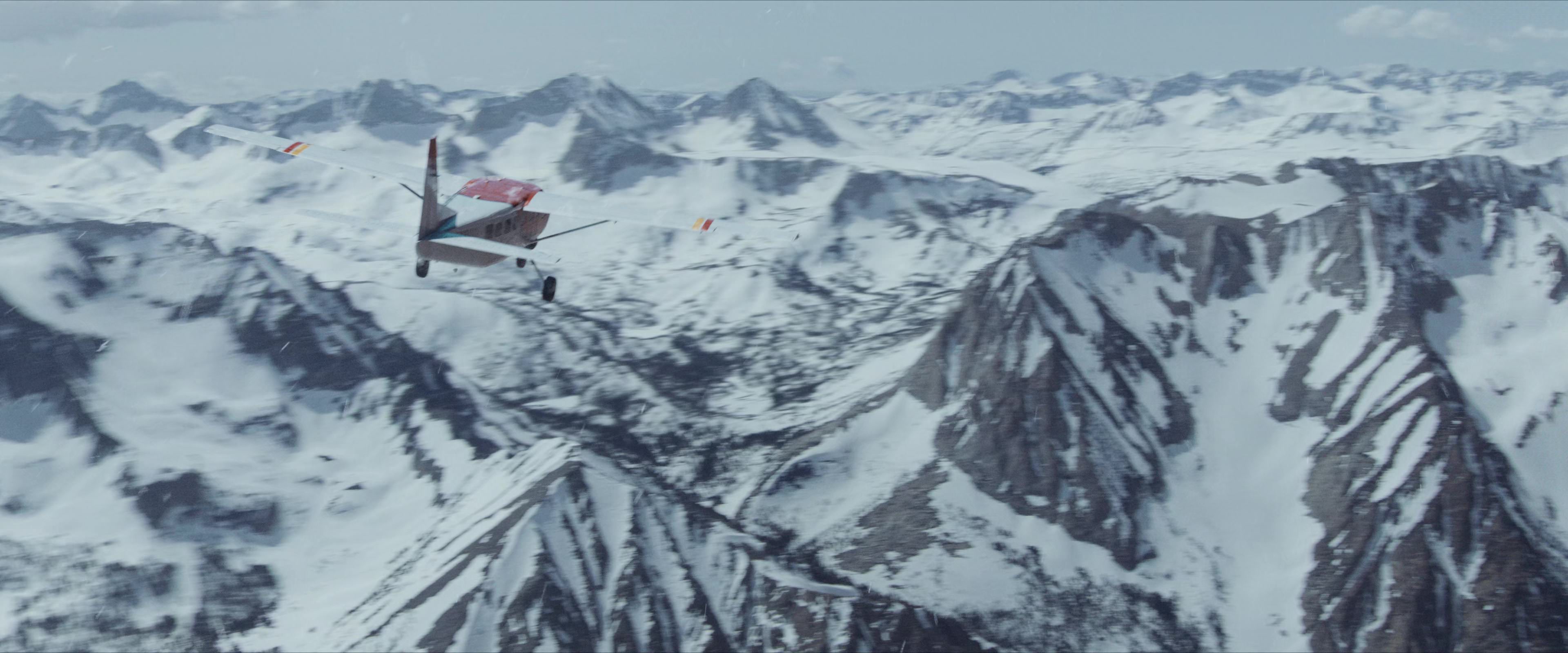 Flight Risk (2025) [4K] screencap 6351