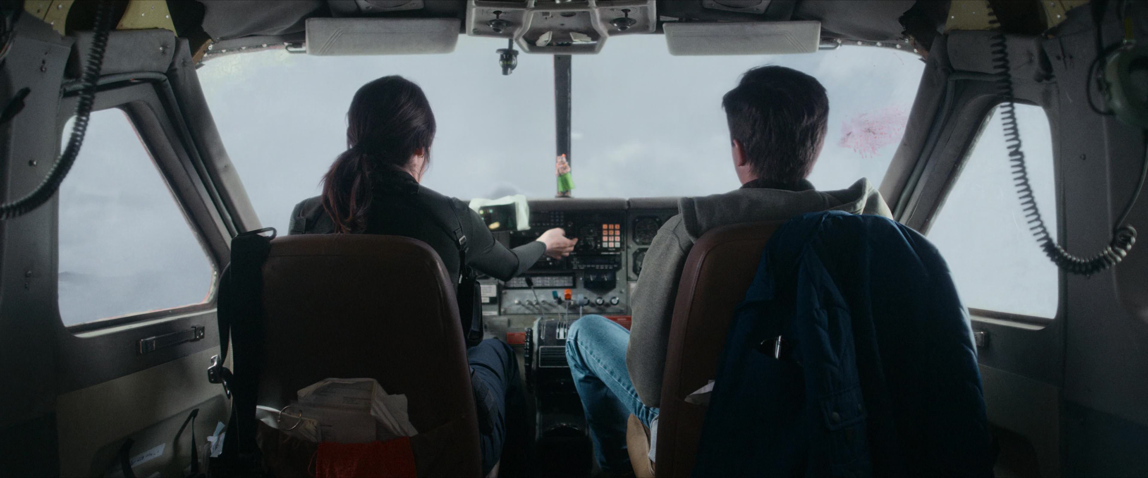 Flight Risk (2025) [4K] screencap 6435