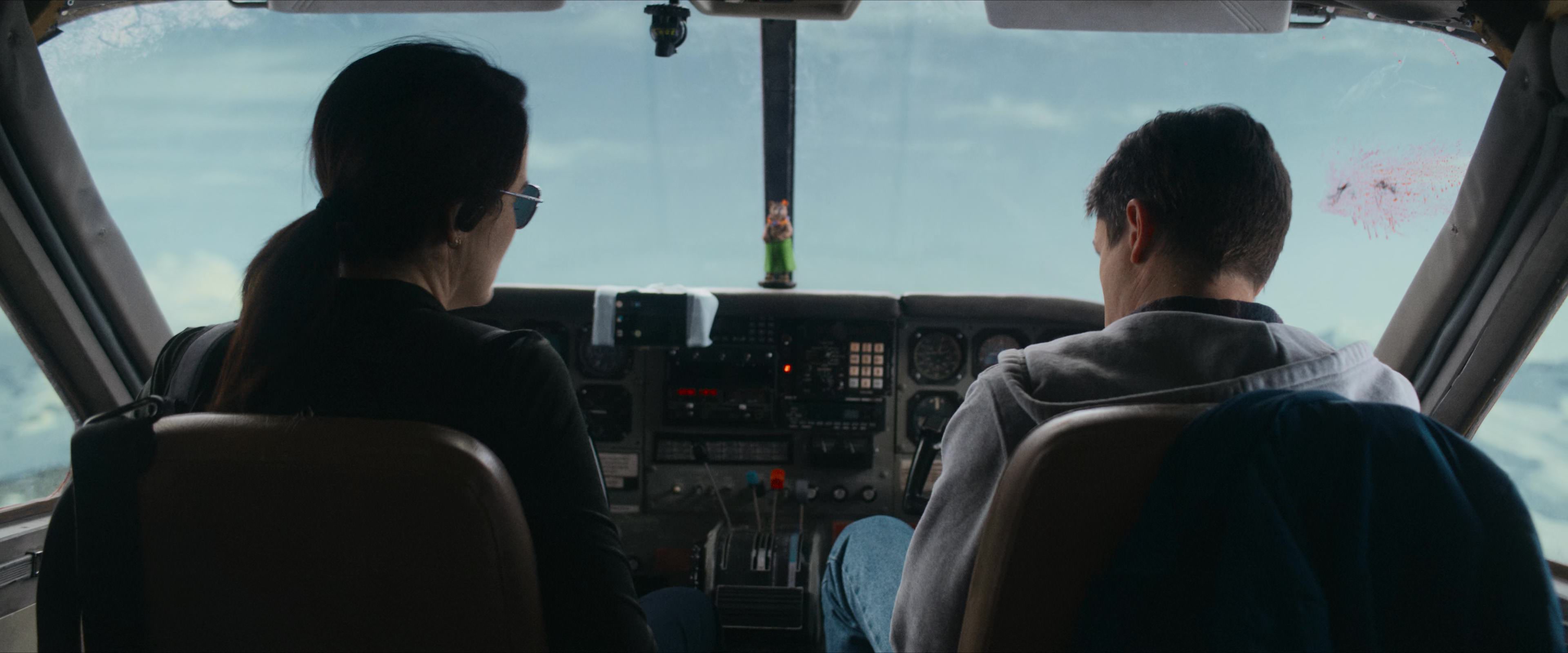 Flight Risk (2025) [4K] screencap 6492