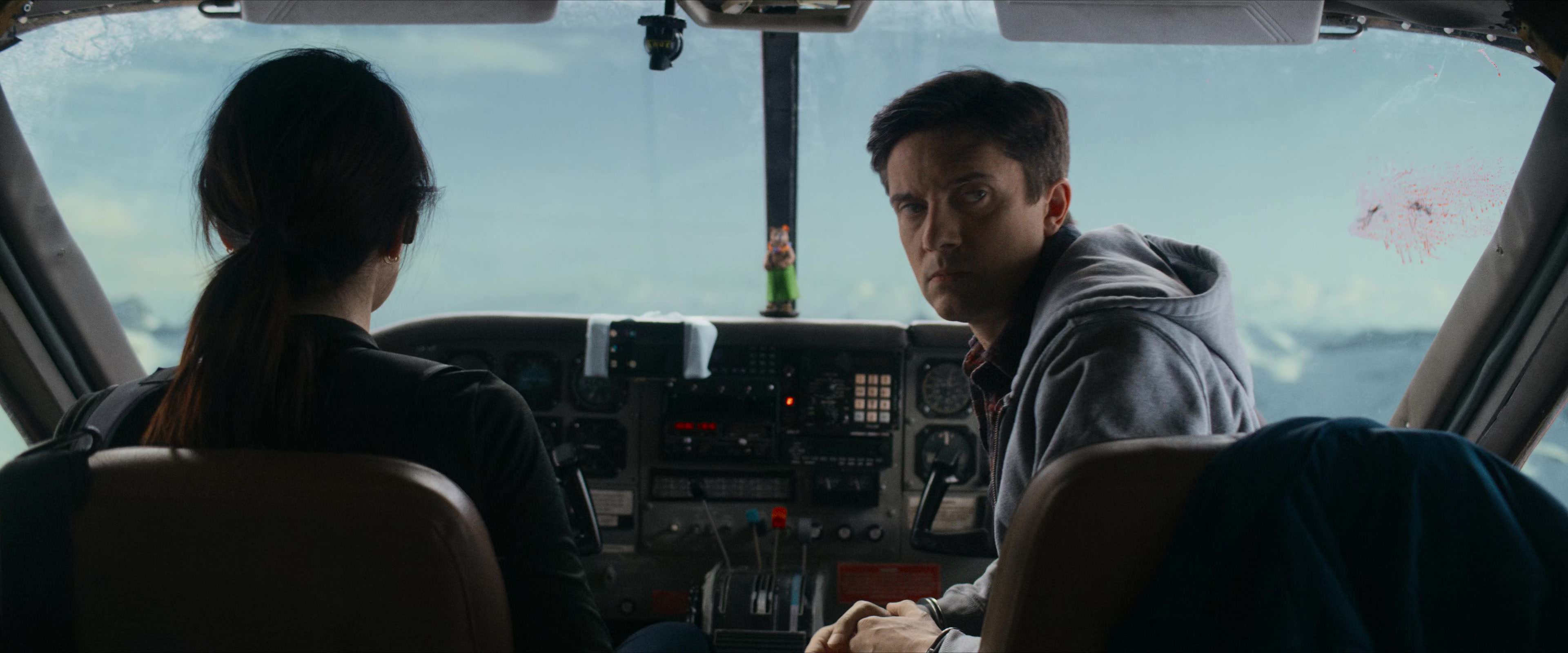 Flight Risk (2025) [4K] screencap 6546