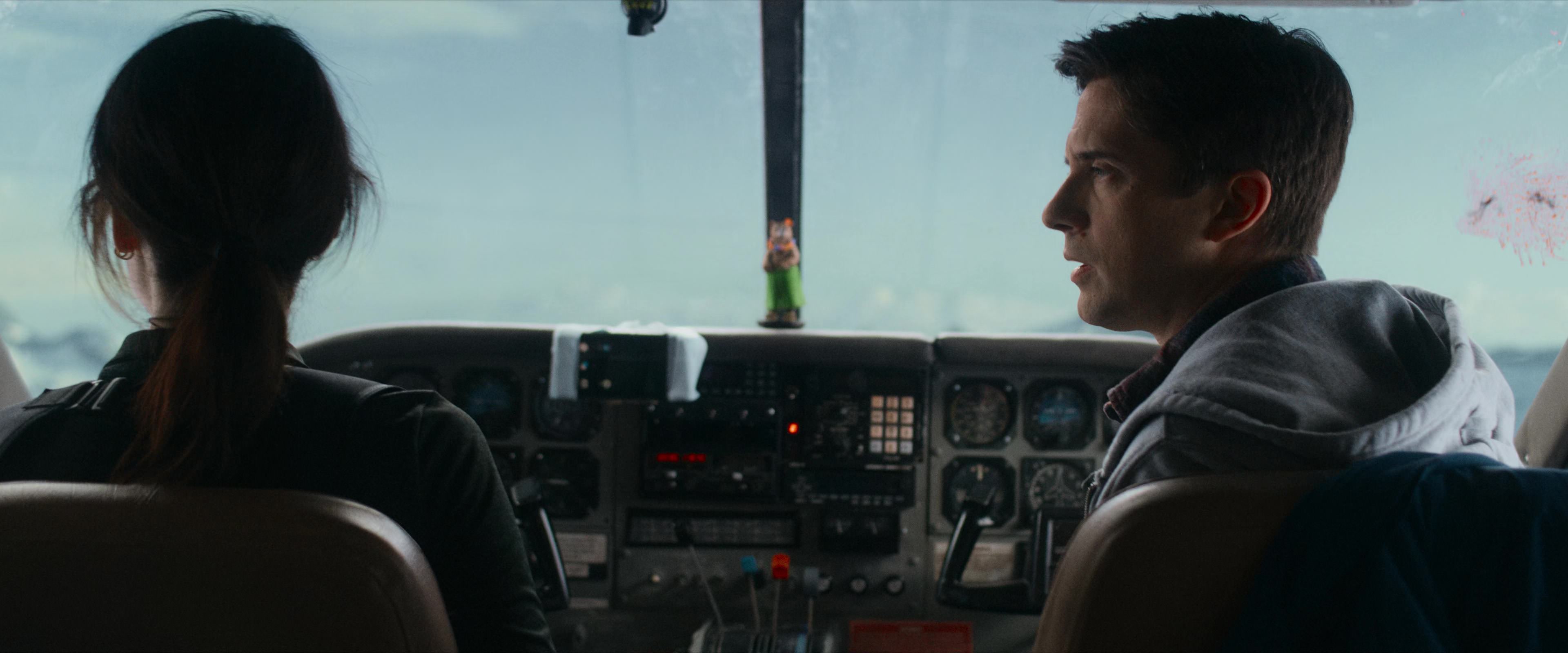 Flight Risk (2025) [4K] screencap 6555