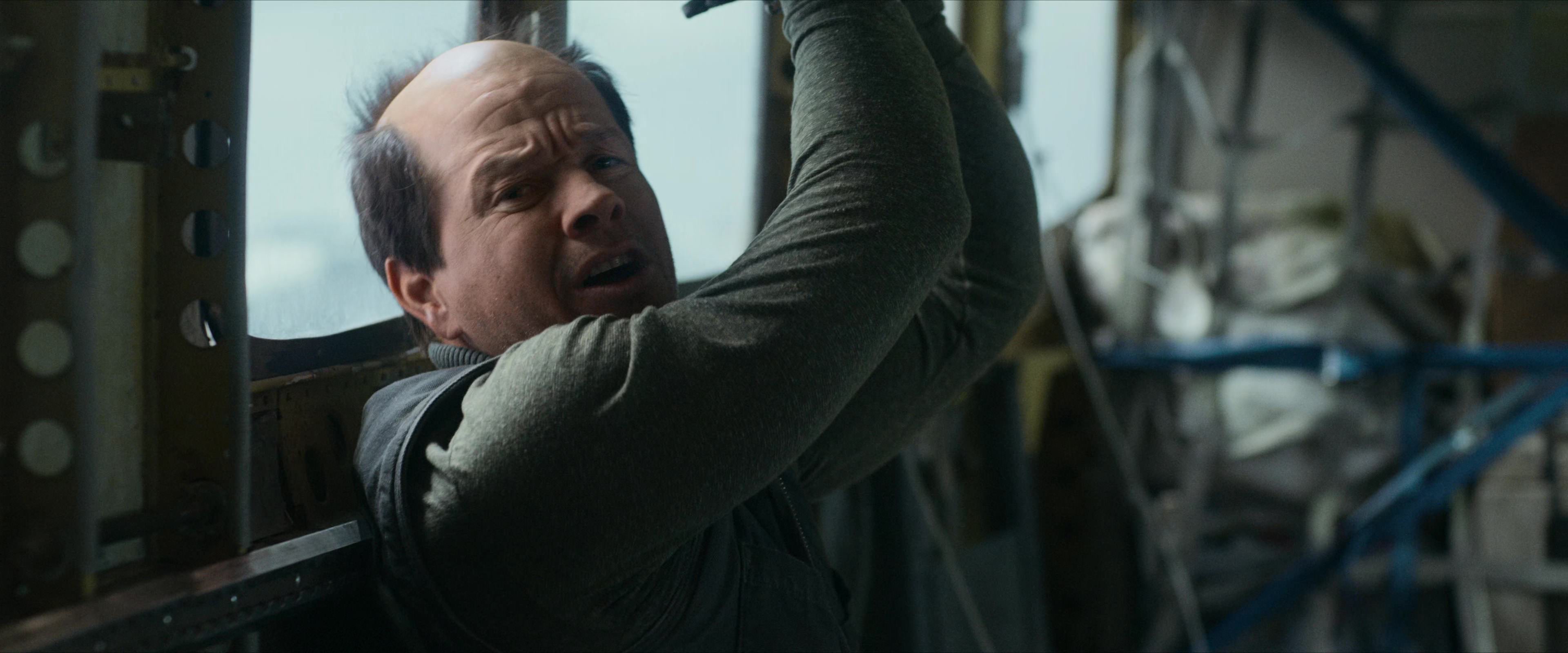 Flight Risk (2025) [4K] screencap 6615