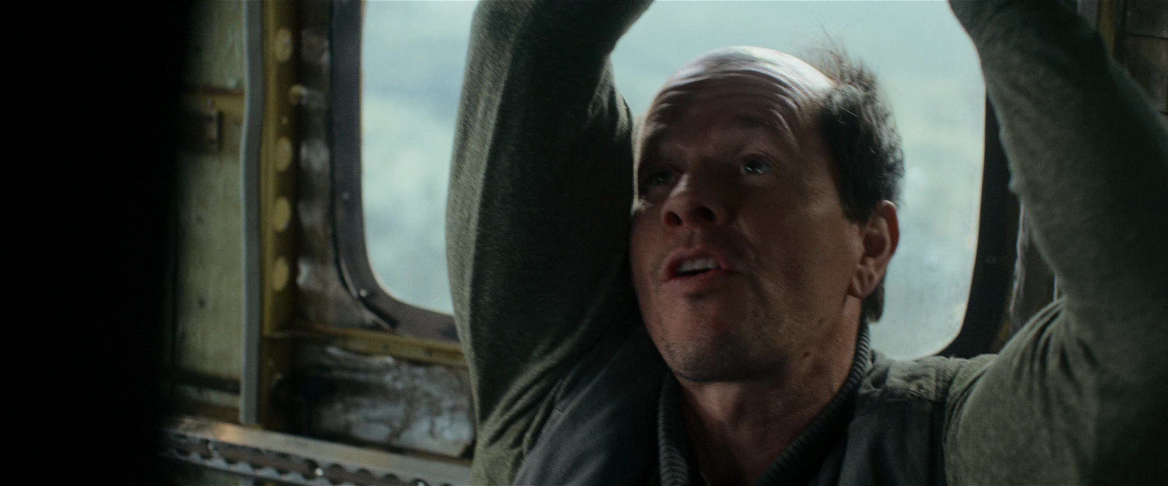 Flight Risk (2025) [4K] screencap 6669