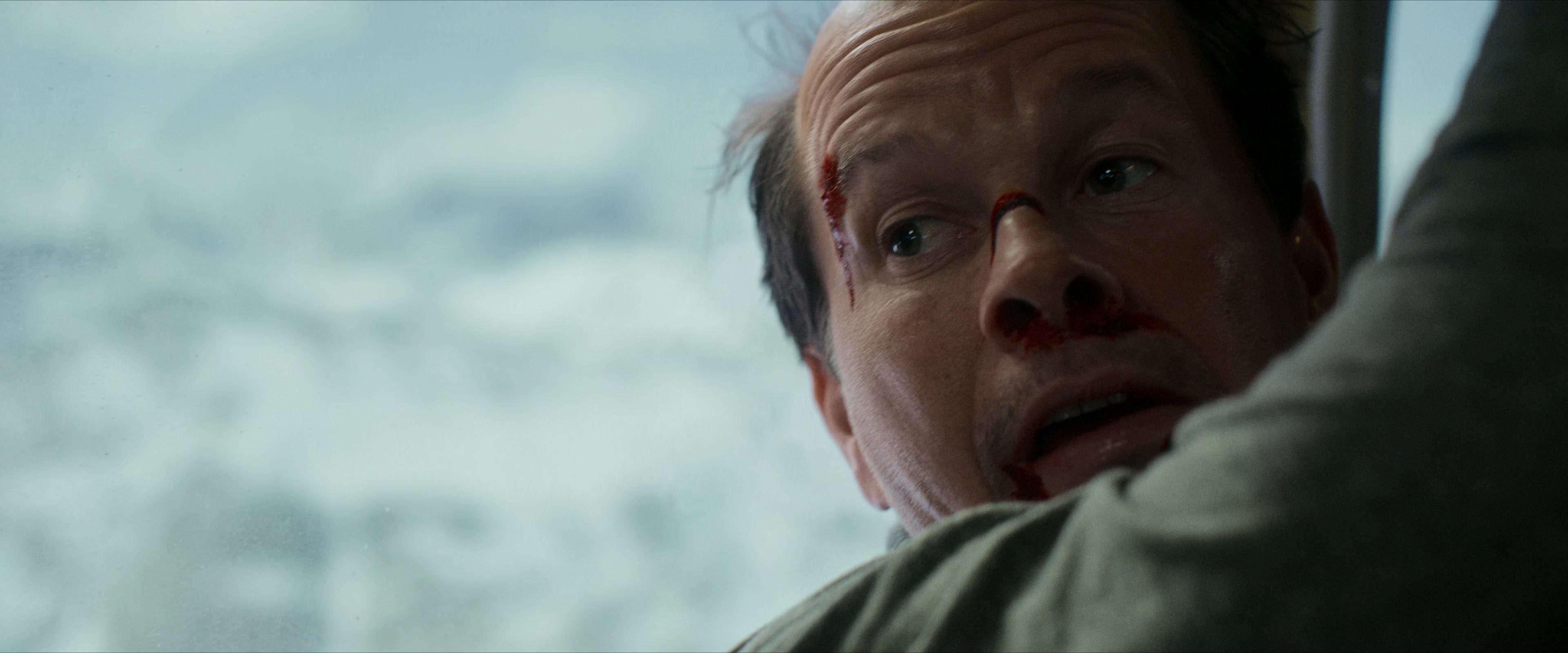 Flight Risk (2025) [4K] screencap 7185