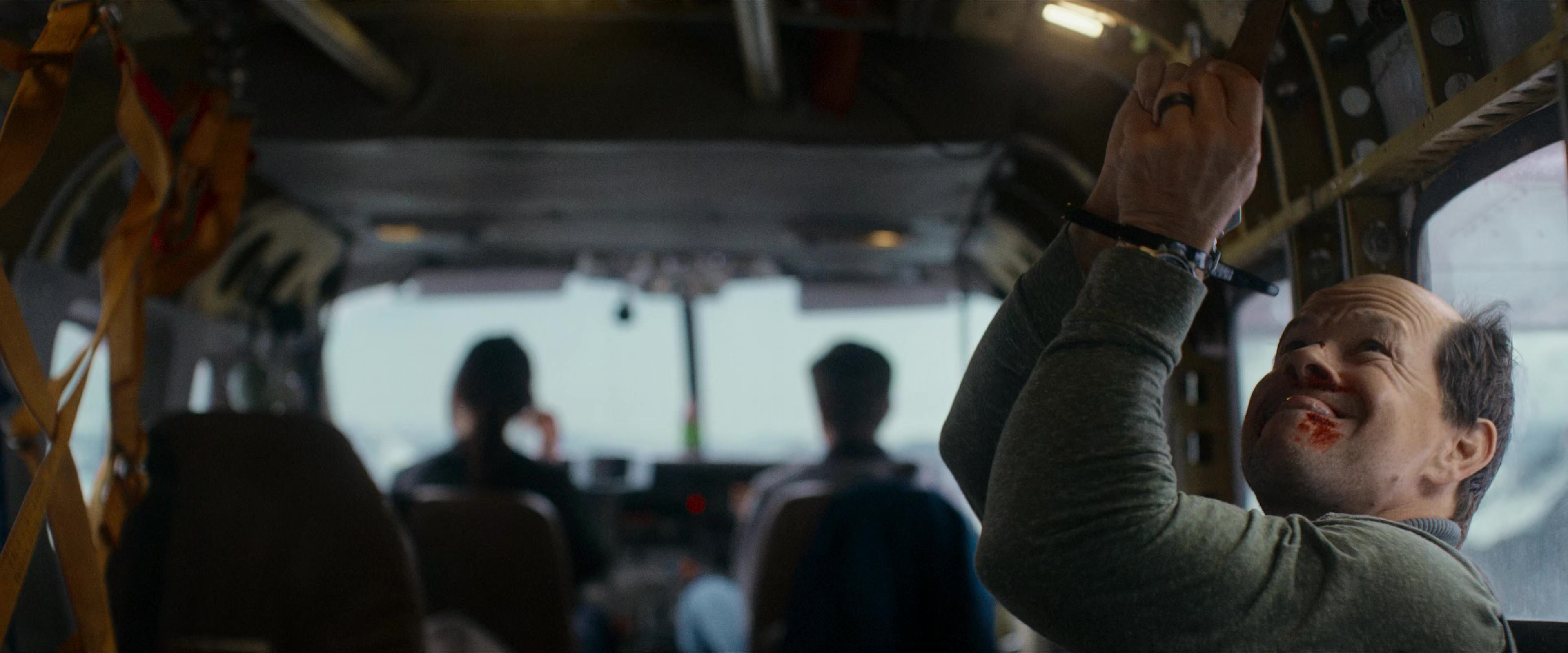 Flight Risk (2025) [4K] screencap 7242