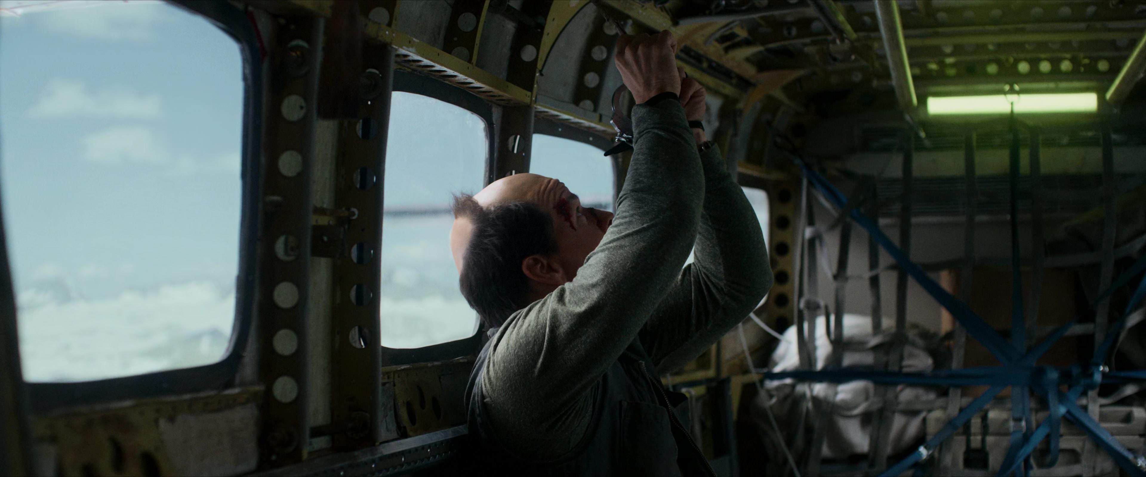 Flight Risk (2025) [4K] HD screenshot 7340