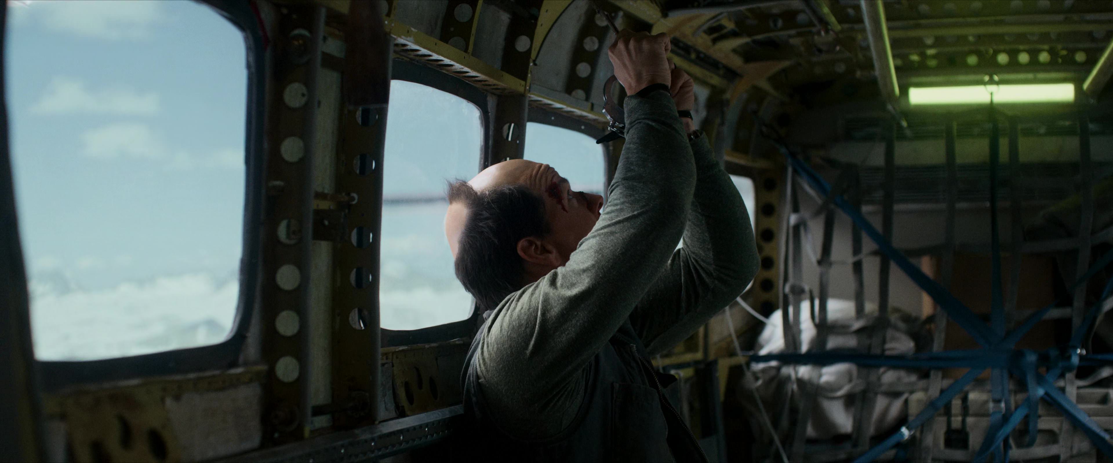 Flight Risk (2025) [4K] screencap 7341