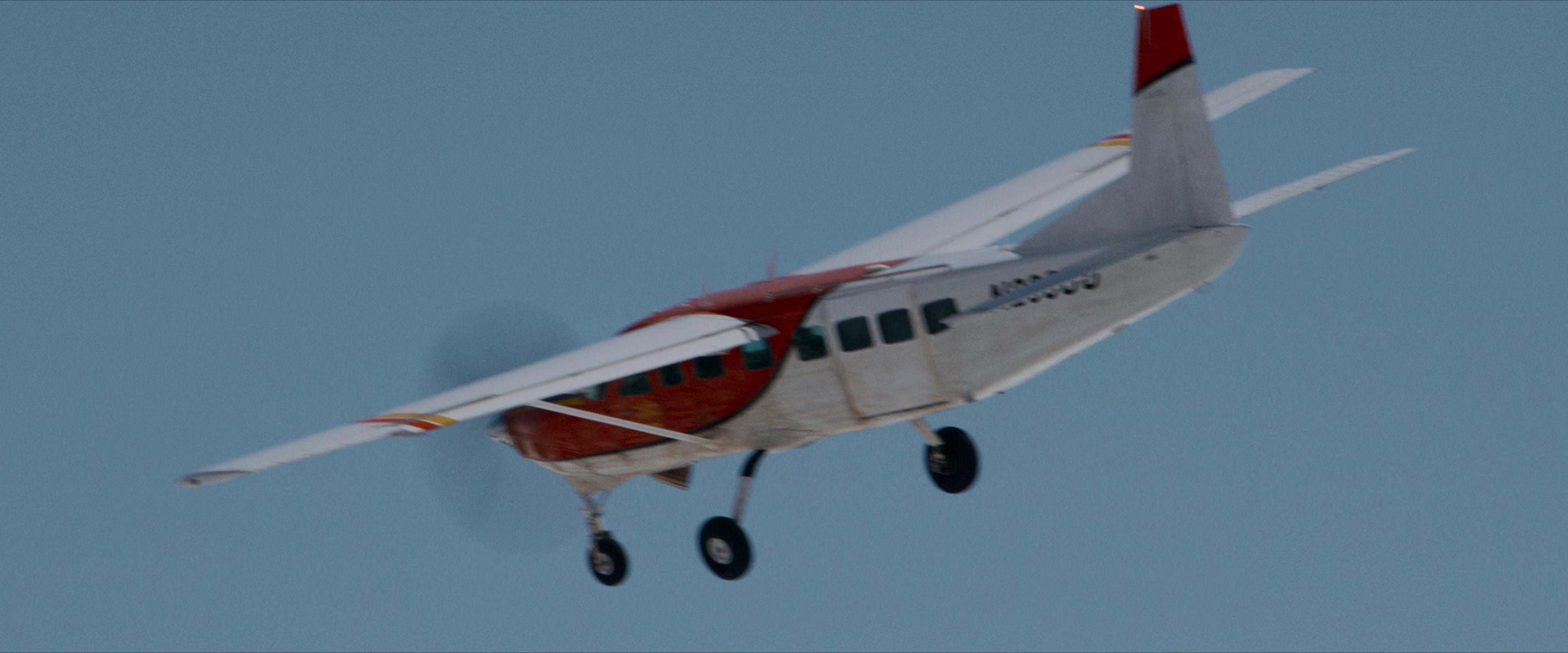 Flight Risk (2025) [4K] HD screenshot 7505