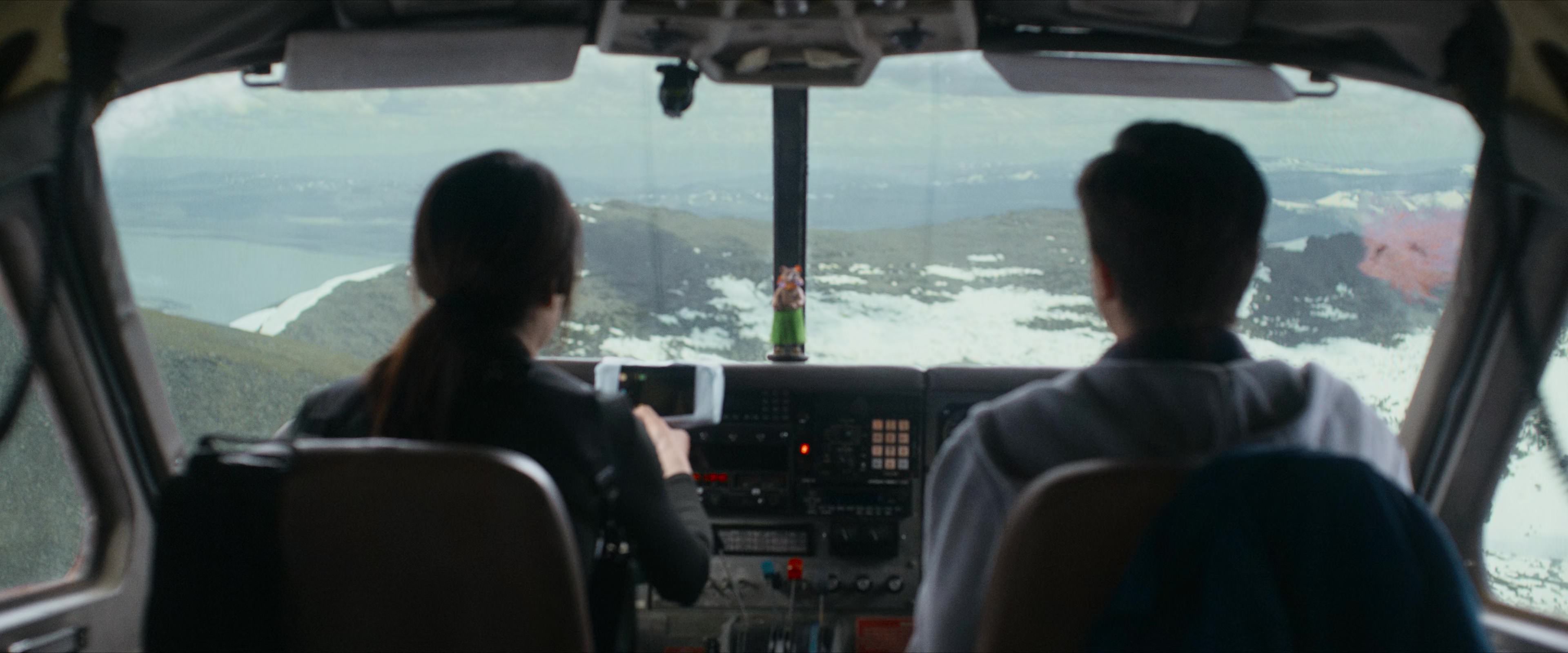 Flight Risk (2025) [4K] HD screenshot 7661
