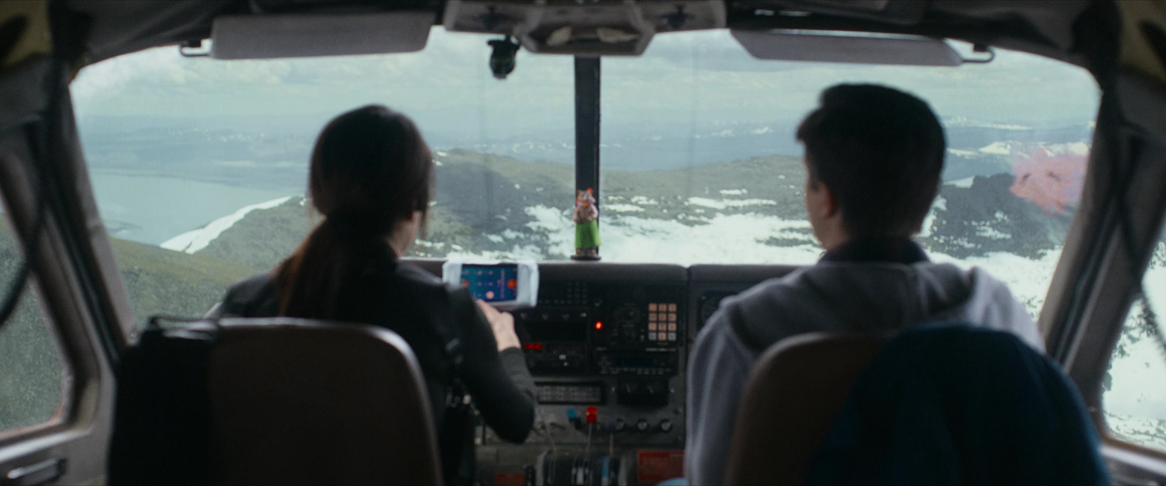Flight Risk (2025) [4K] screencap 7662