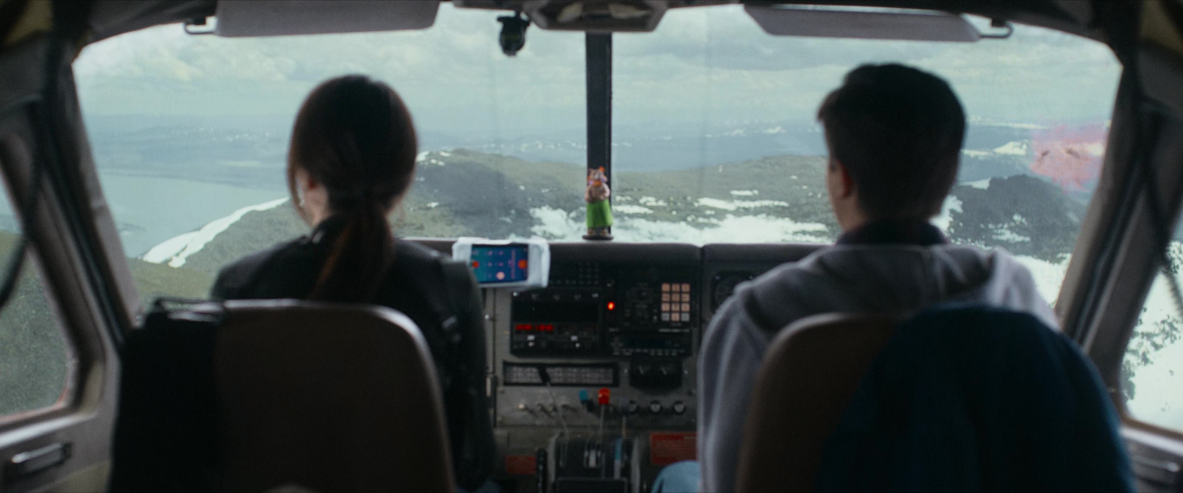 Flight Risk (2025) [4K] HD screenshot 7664