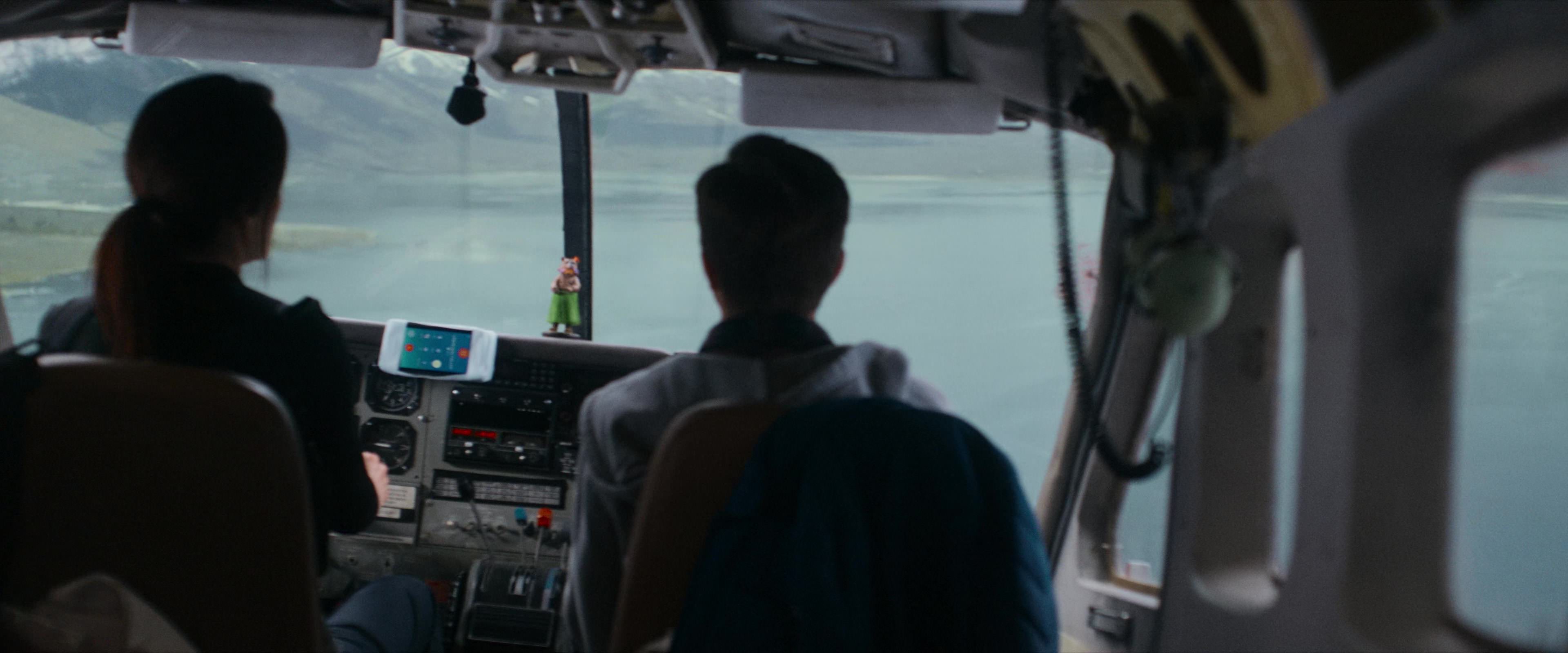 Flight Risk (2025) [4K] HD screenshot 8075