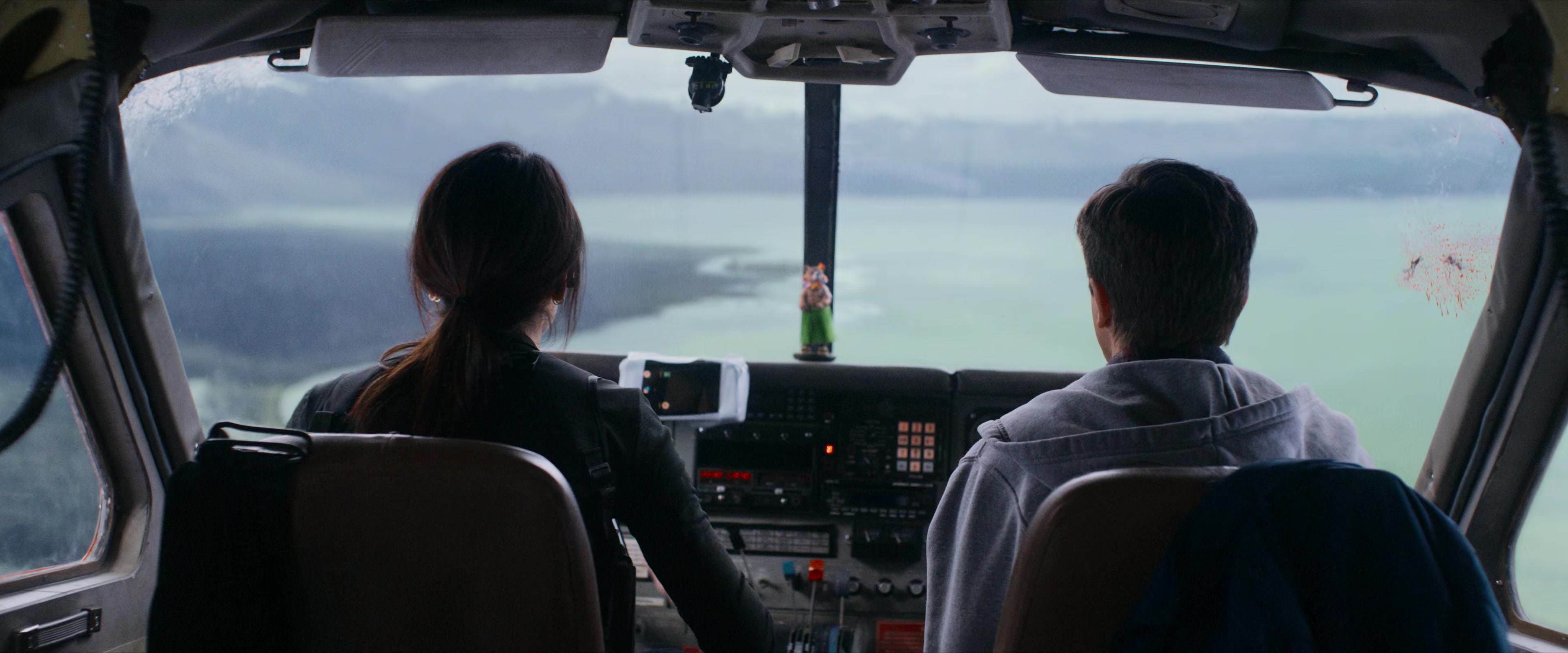 Flight Risk (2025) [4K] screencap 8091